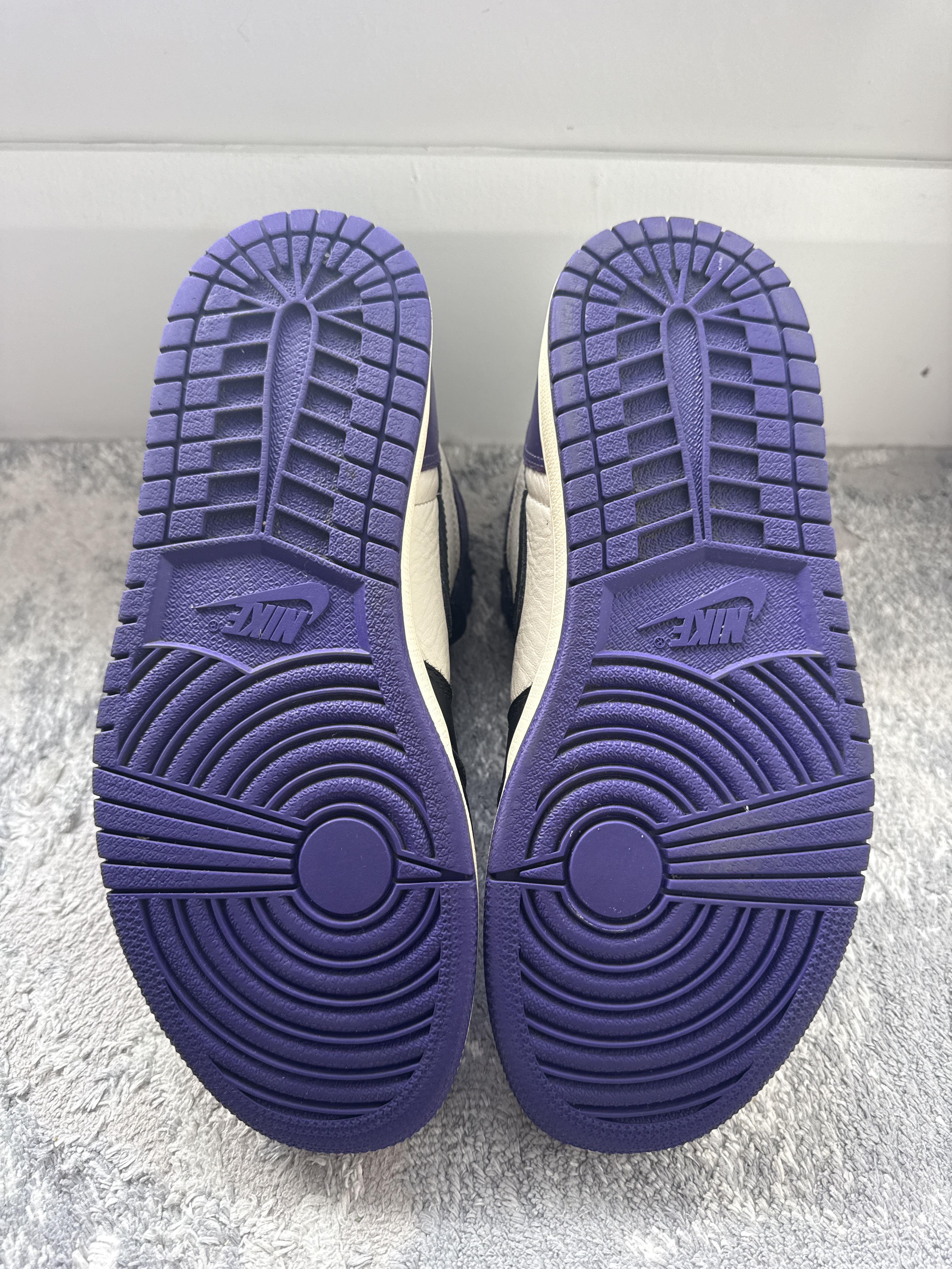 Air Jordan 1 High OG 'Court Purple' (2018) photo 5