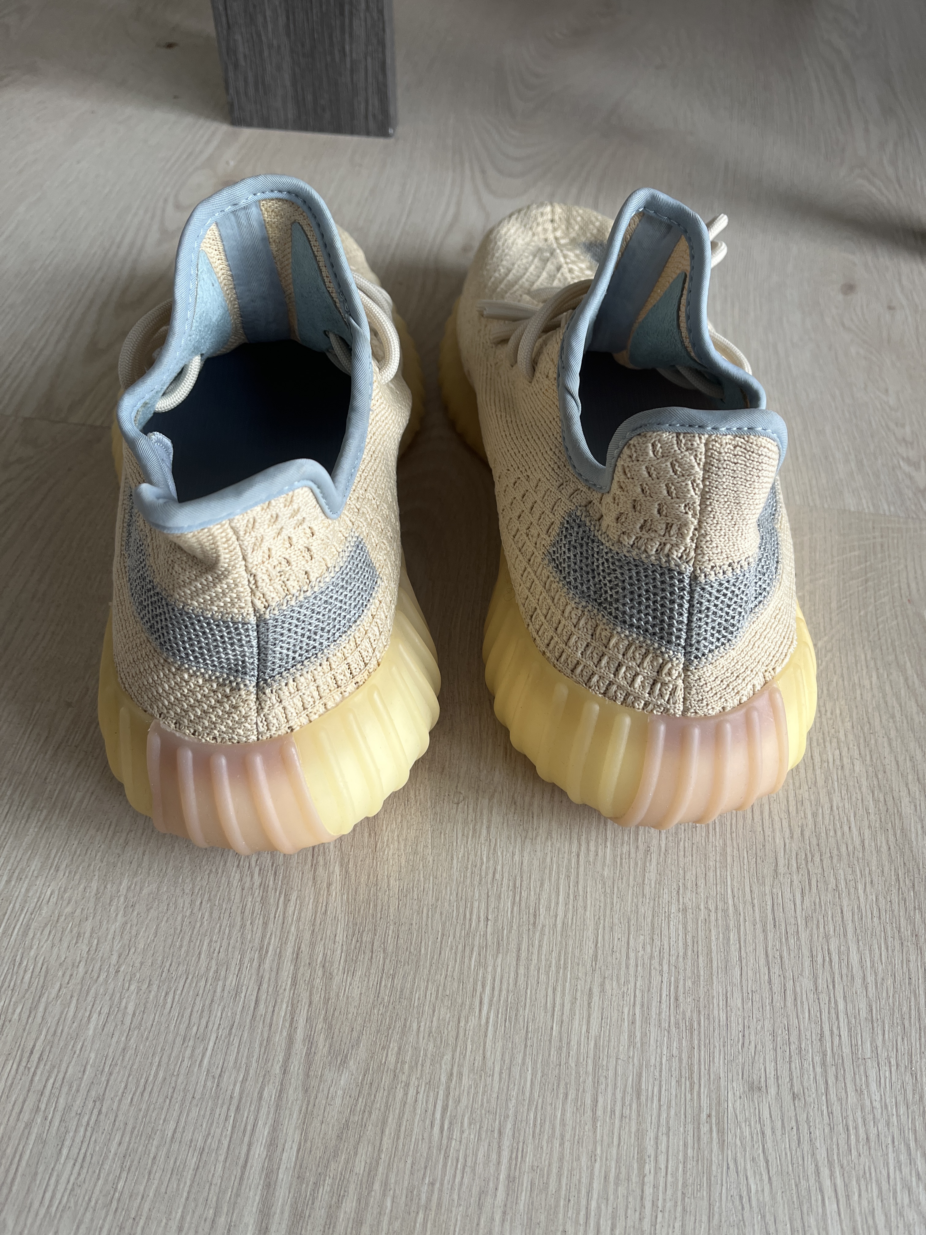 Yeezy Boost 350 V2 'Linen' (2020) photo 4
