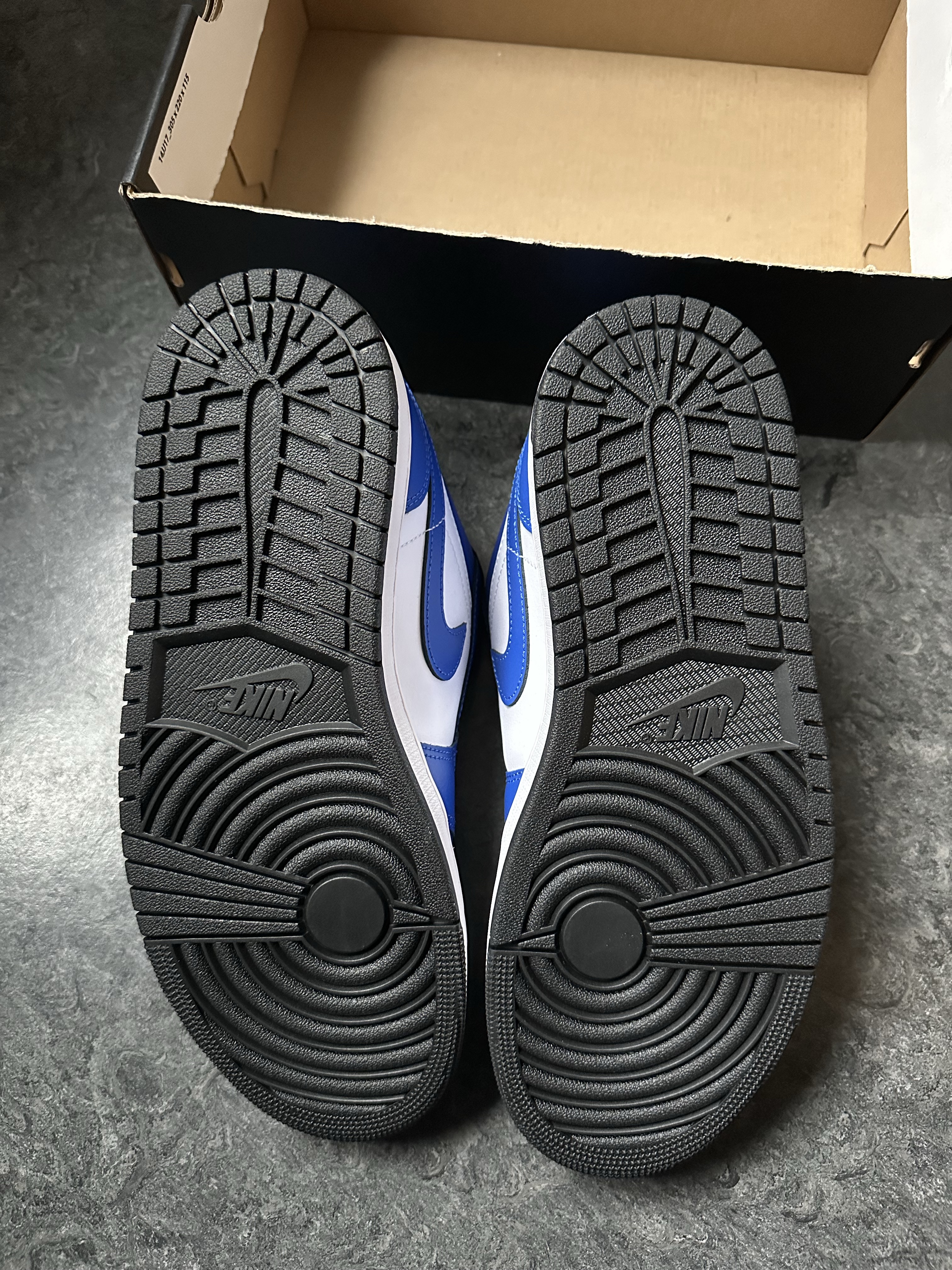 Air Jordan 1 Low 'Game Royal' (2020) photo 4