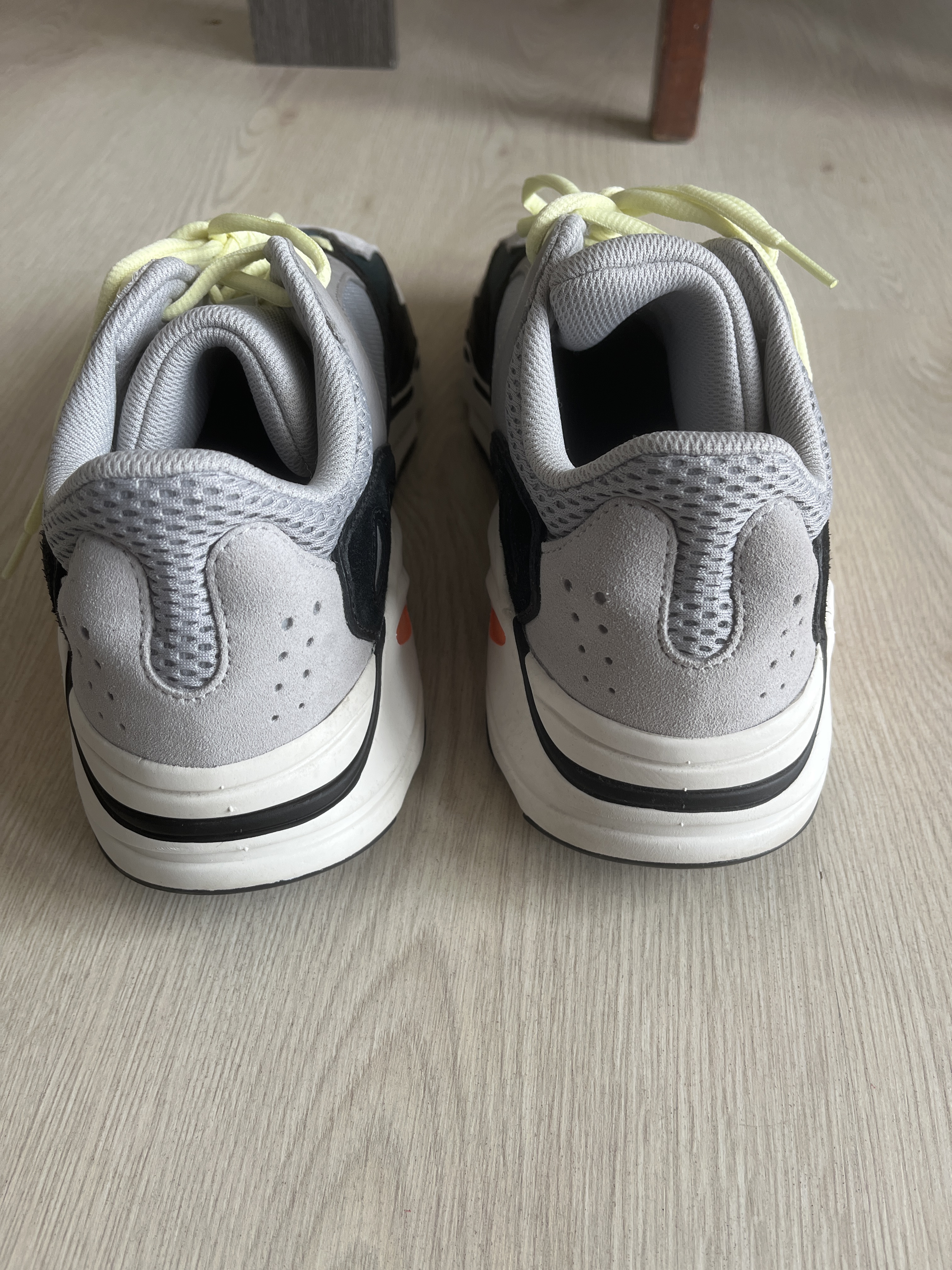 Yeezy Boost 700 'Wave Runner' photo 4