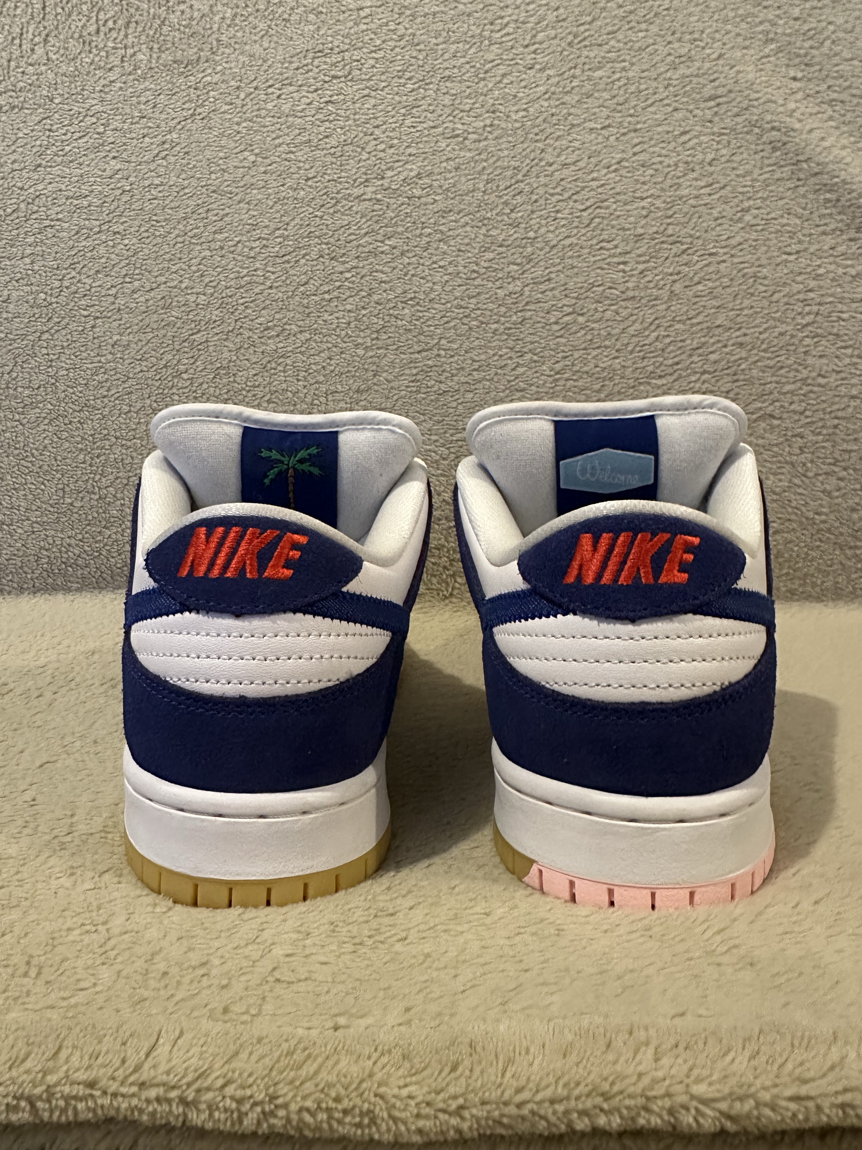 Nike SB Dunk Low 'Los Angeles Dodgers' (2022) photo 4