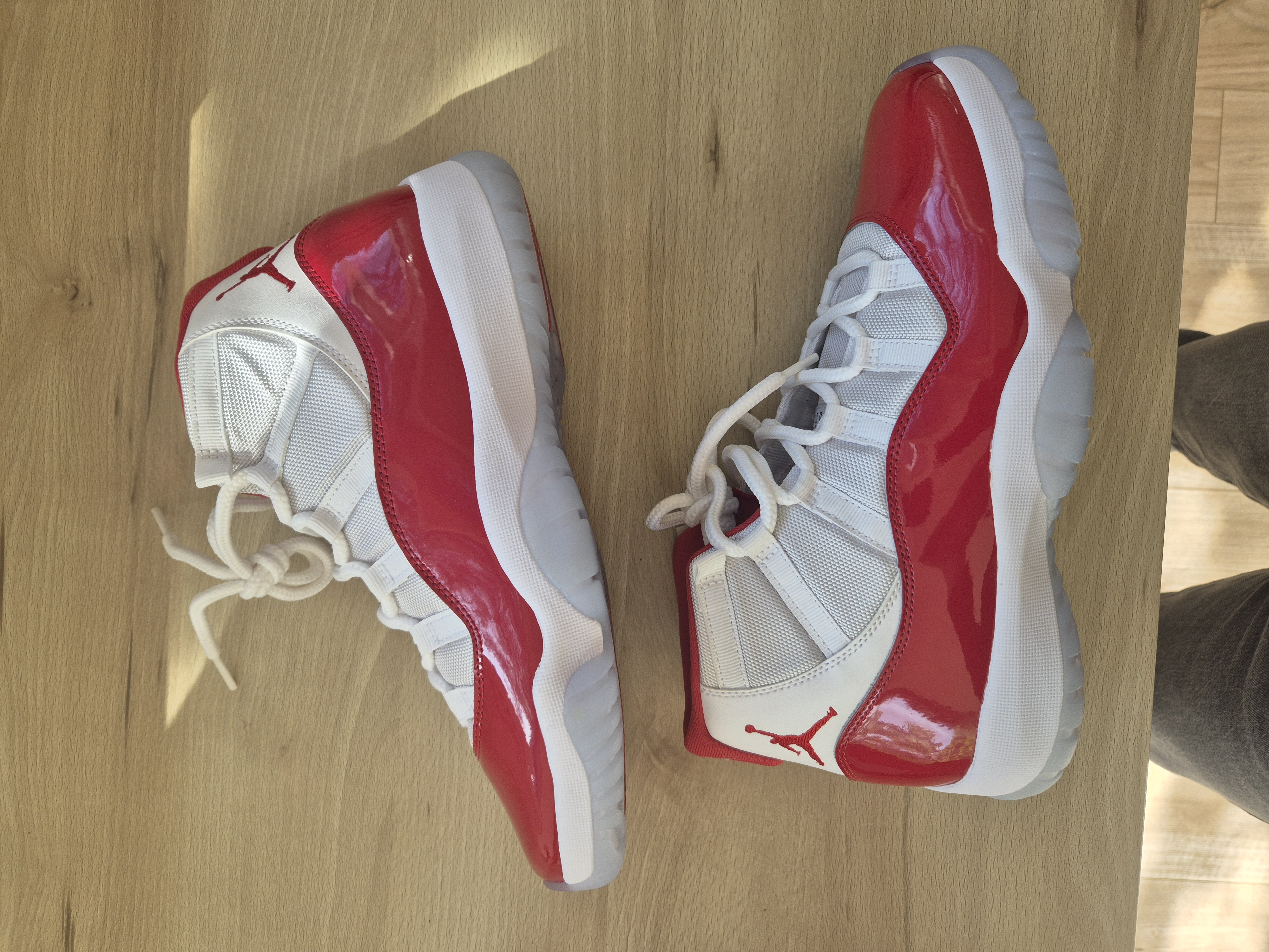 Air Jordan 11 'Cherry' (2022) photo 1