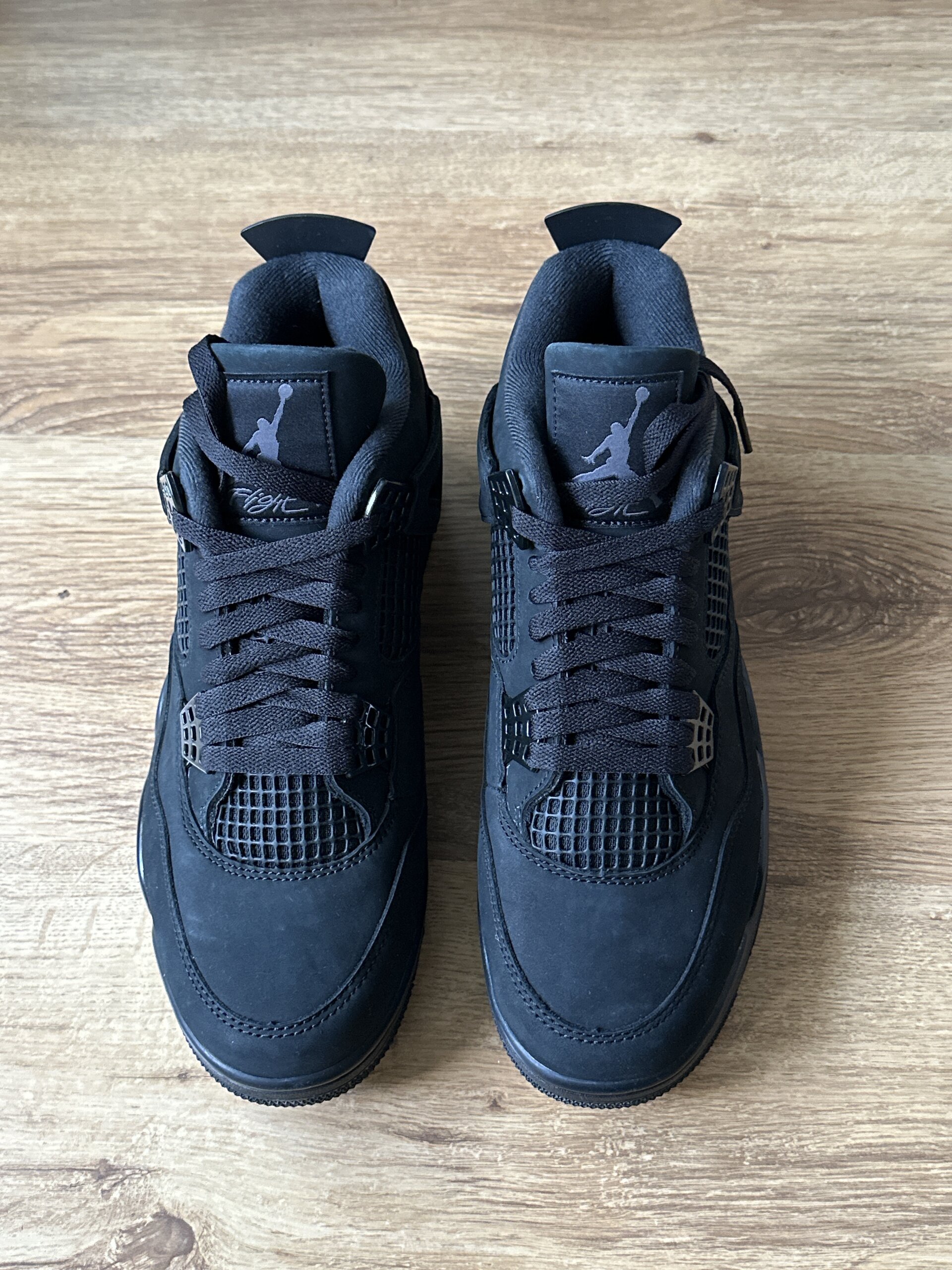 Air Jordan 4 Retro 'Black Cat' (2025) photo 8