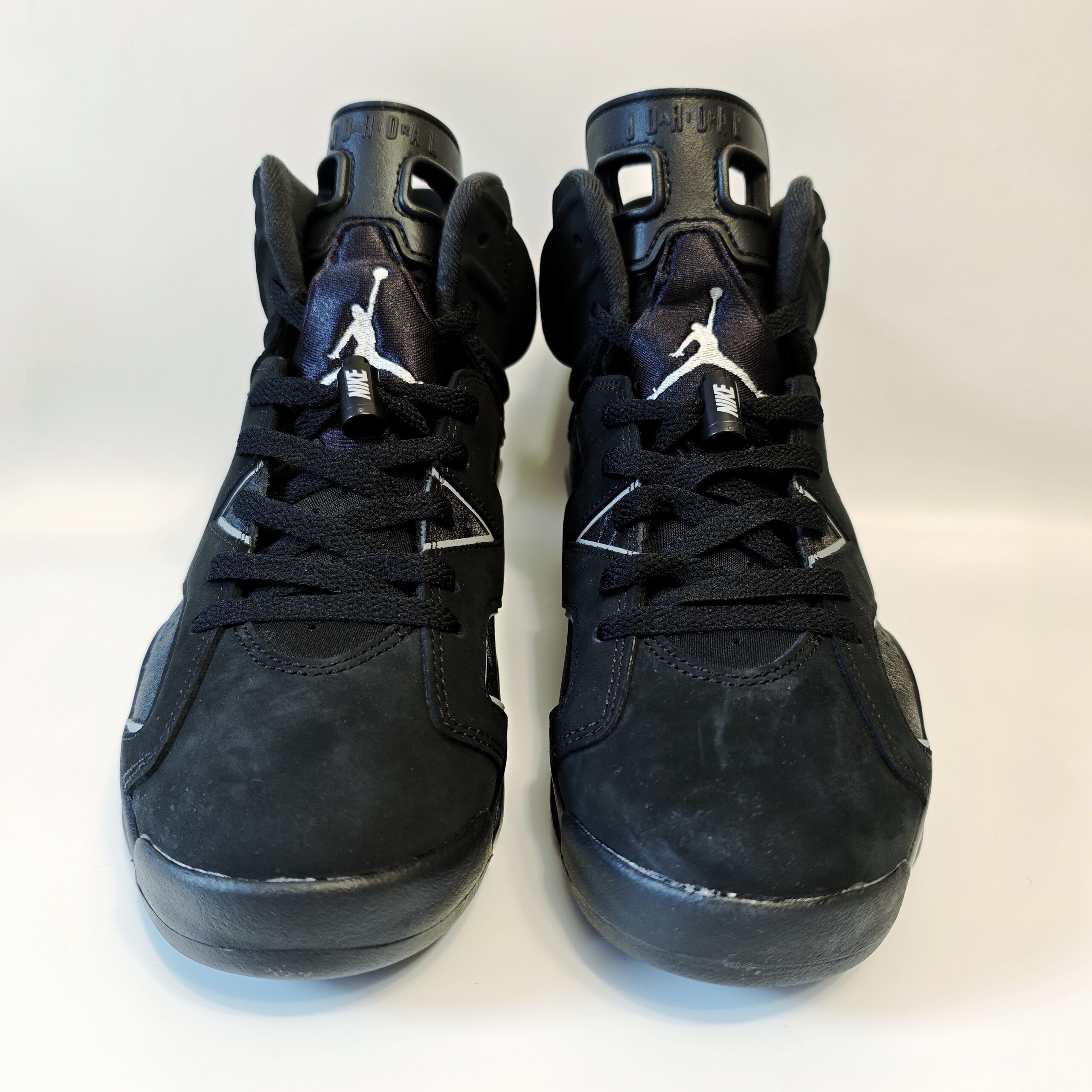 Air Jordan 6 'Cap & Gown' (2026) photo 3