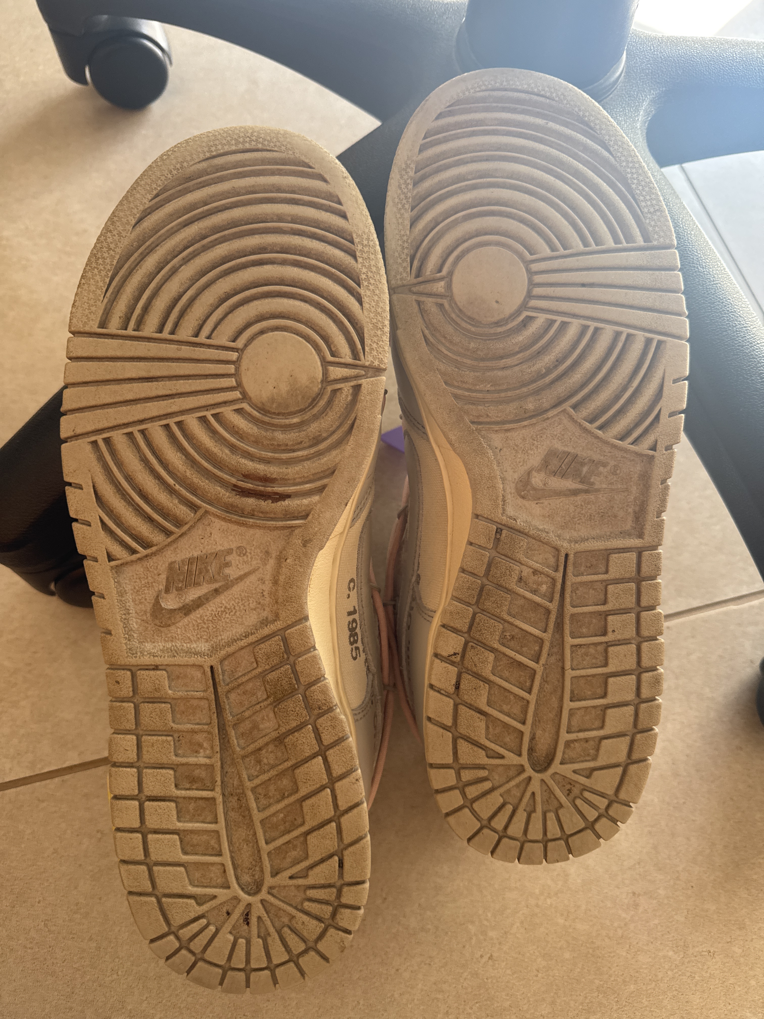 Nike x Off-White Dunk Low 'Lot 24' (2021) photo 5