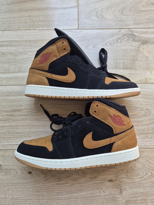Air Jordan 1 Mid 'Black Flax' (2025)