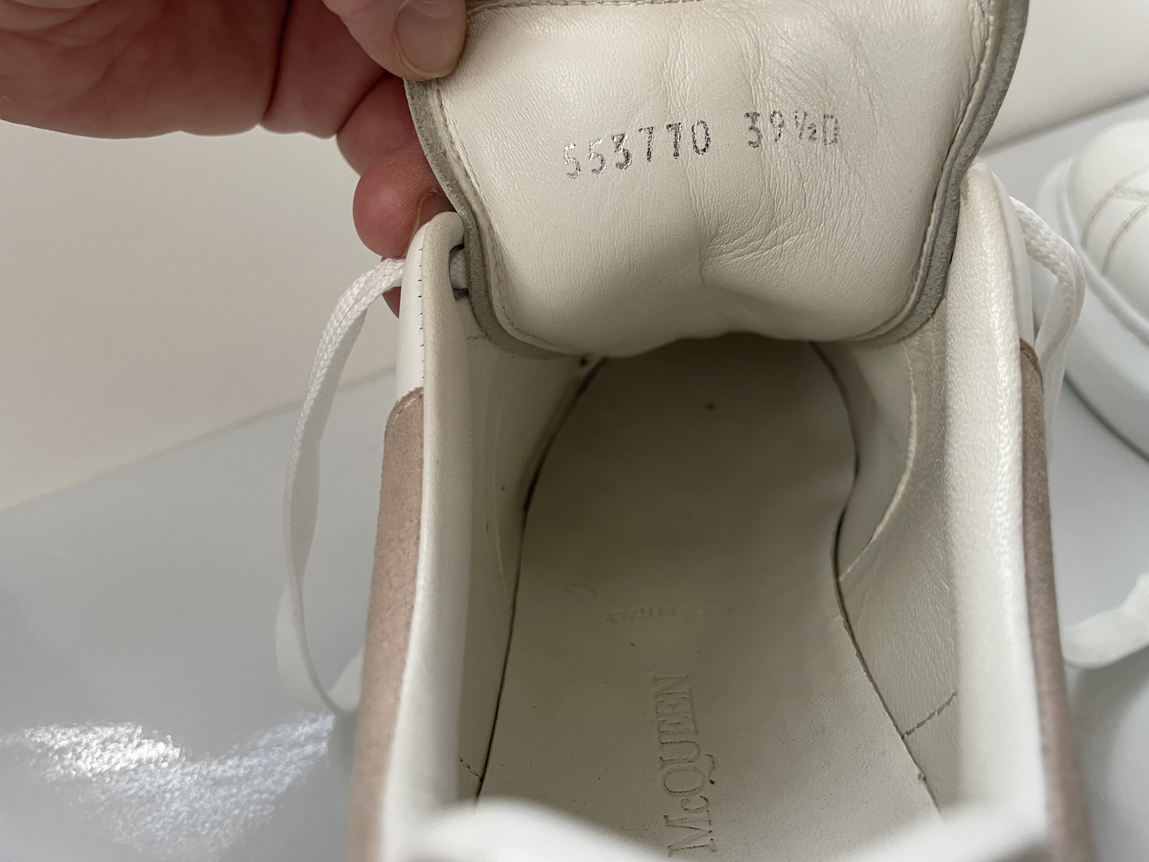 Luxury Alexander McQueen Oversized White photo 8