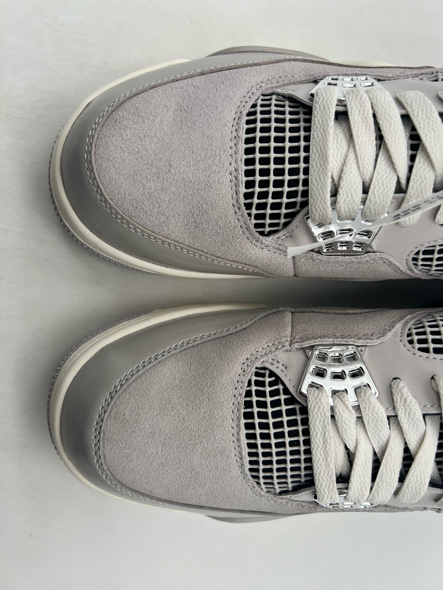 Air Jordan 4 WMNS 'Frozen Moments' (2023) photo 2