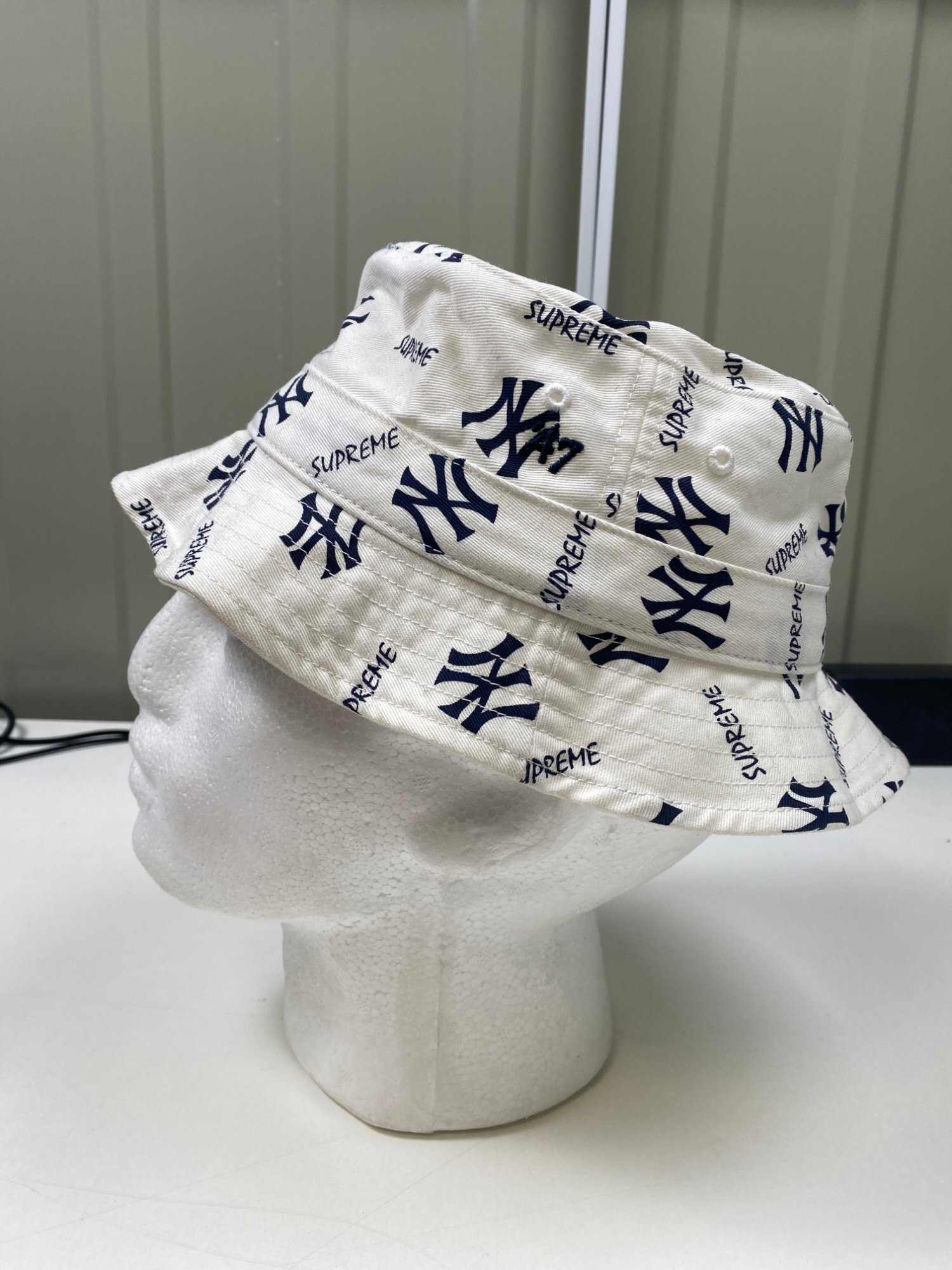 Supreme New York Yankees '47 Brand Crusher photo 3