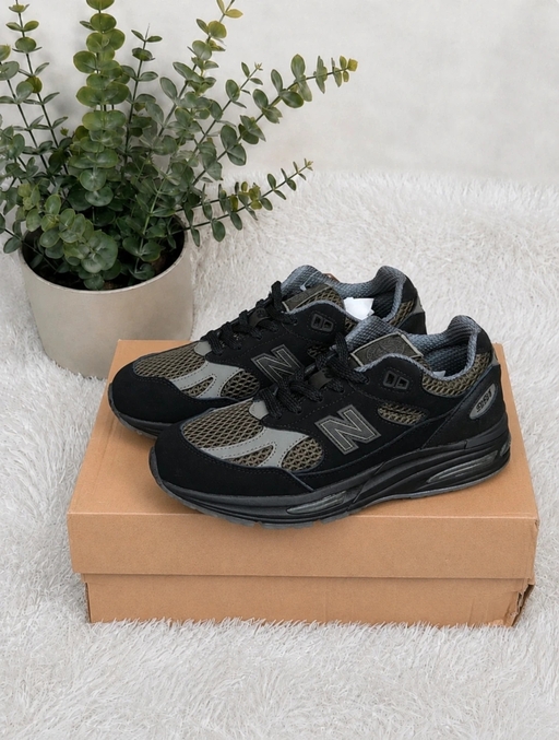 New Balance x Stone Island 991v2 'Black Olive' (2023)