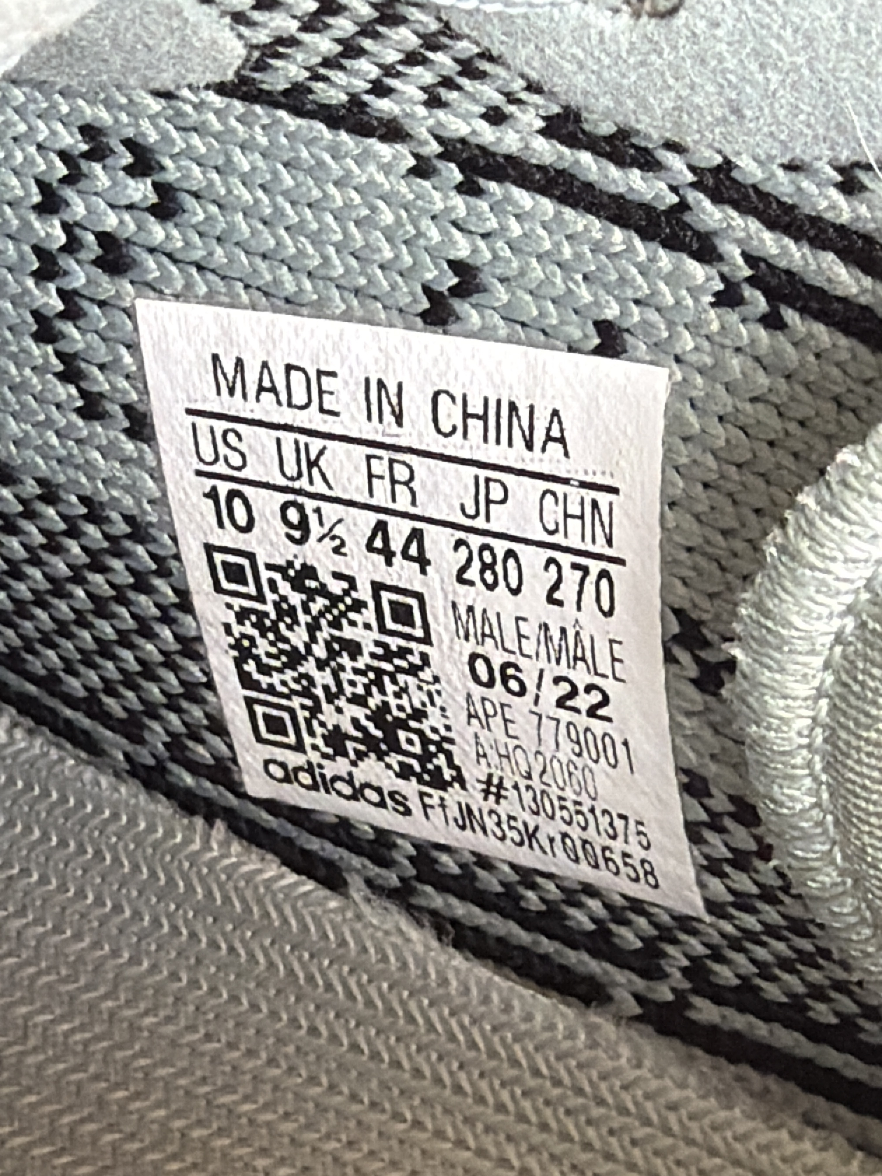 Yeezy Boost 350 V2 'Salt' photo 6