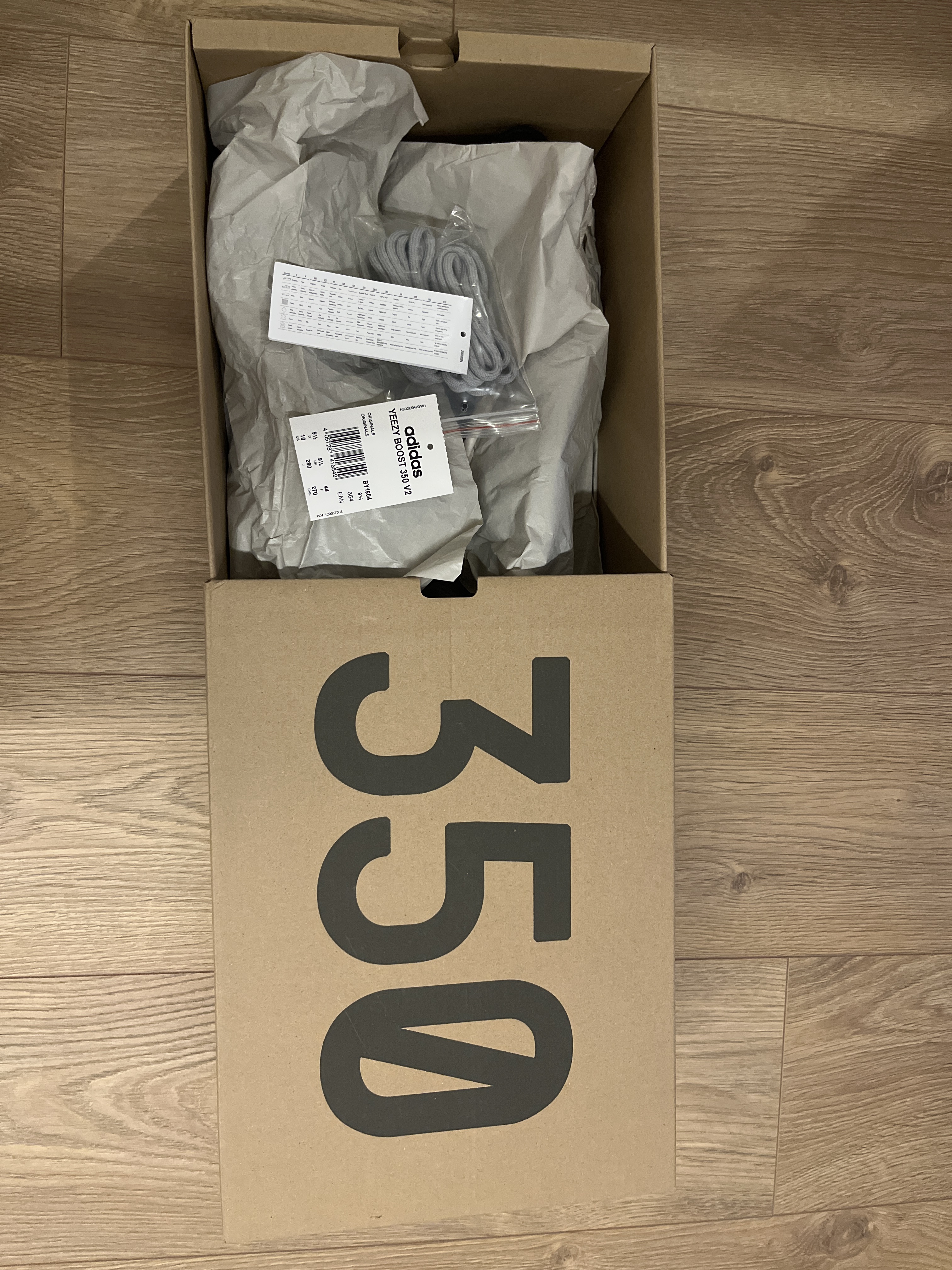 Yeezy Boost 350 V2 'Oreo' photo 7