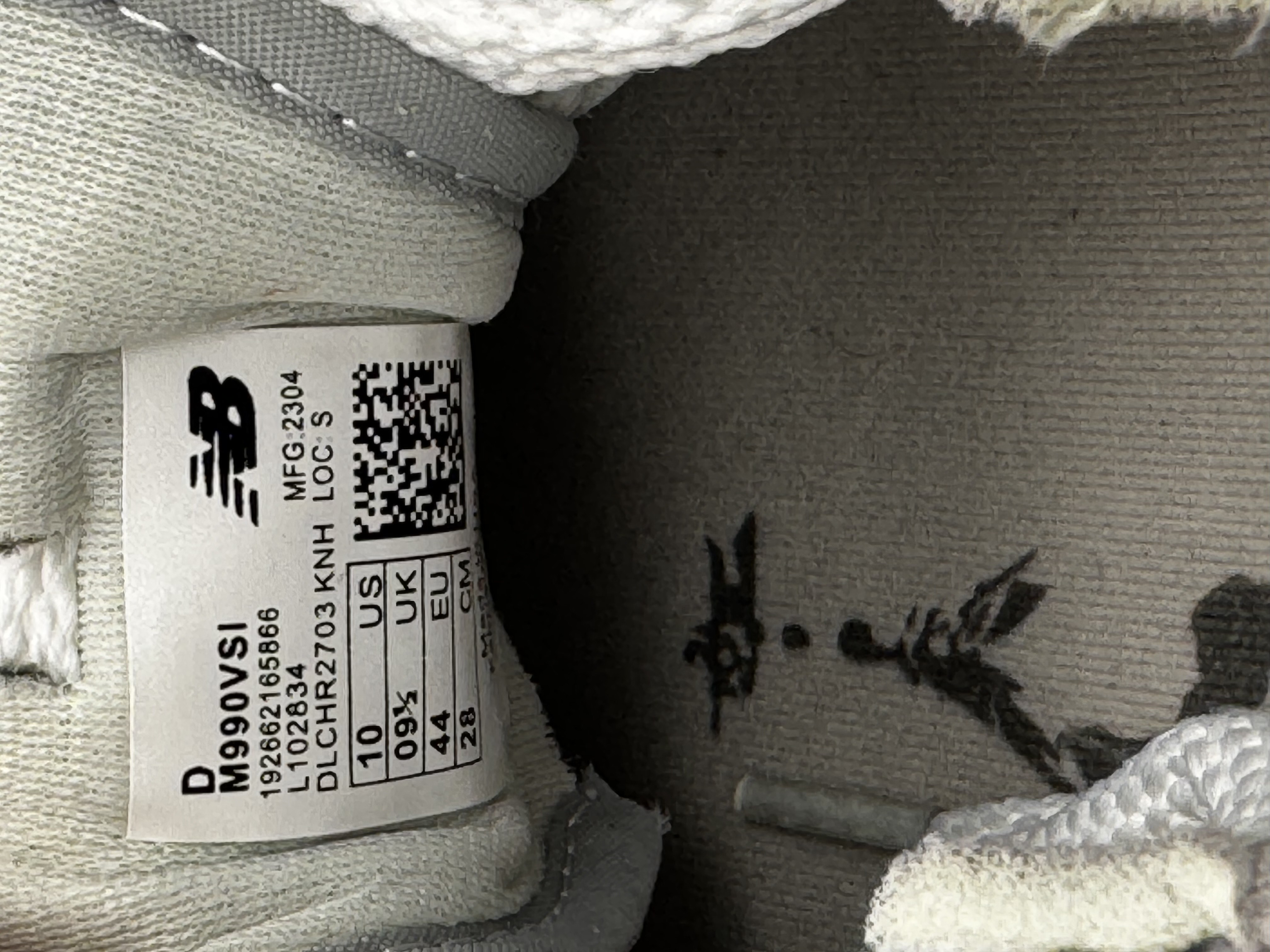 New Balance 990 Version 1 (2021) photo 5