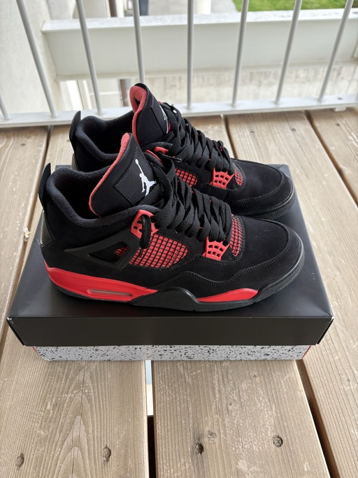 Air Jordan 4 Retro 'Red Thunder' (2022)
