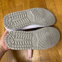 Air Jordan WMNS 1 Mid SE Light Iron Ore (2022) photo 5