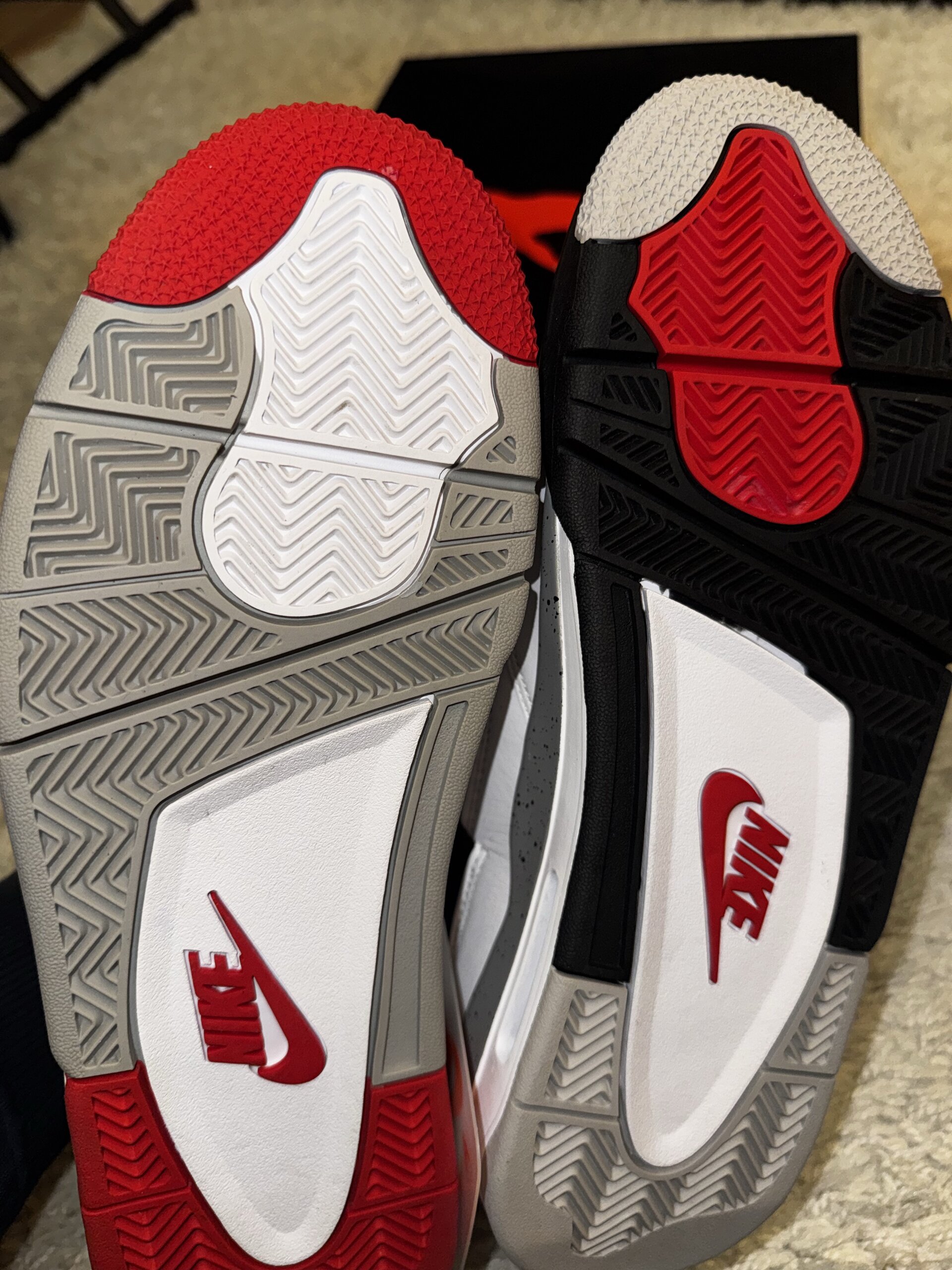 Air Jordan 4 'What The' (2019) photo 5