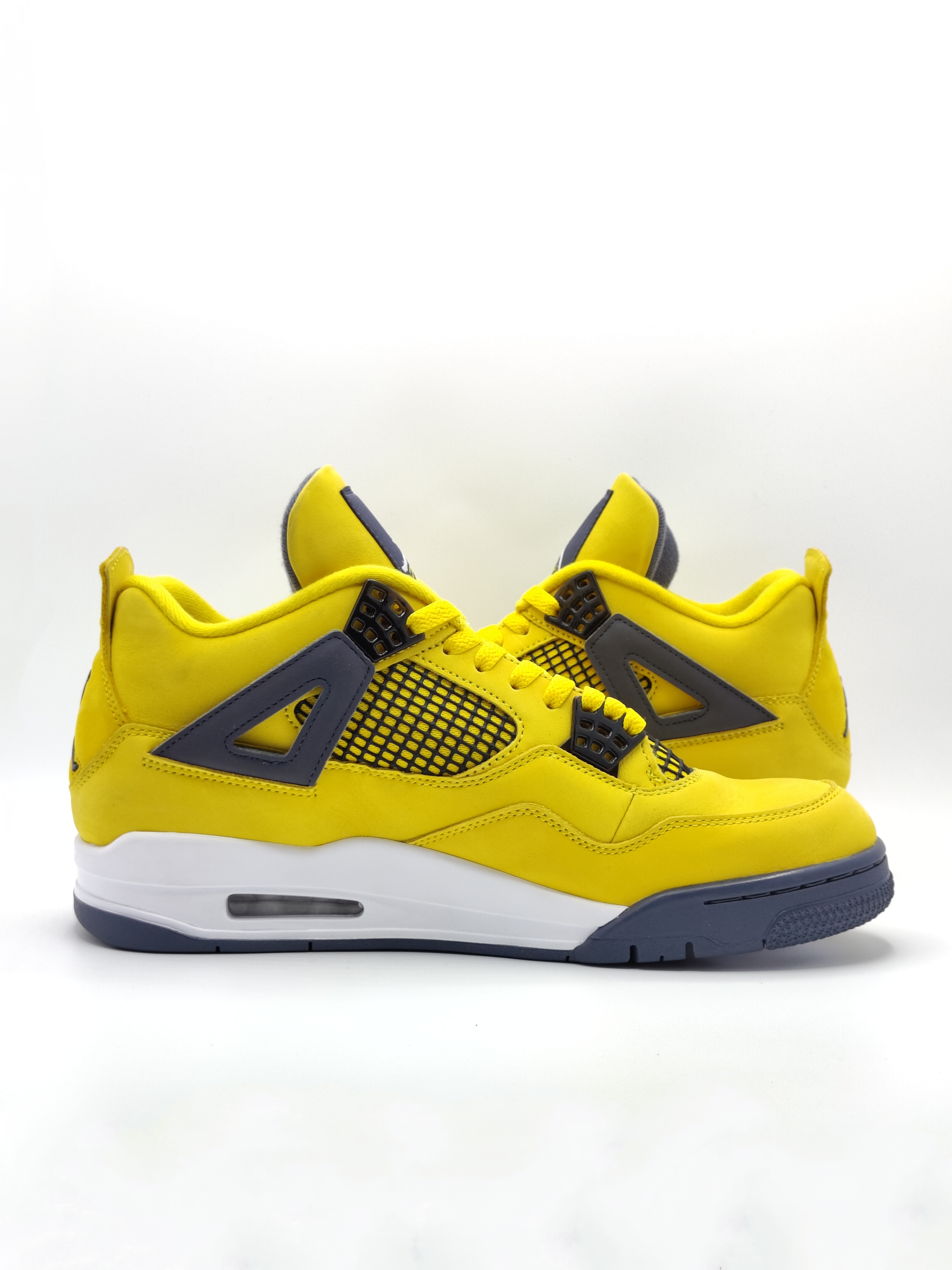 Air Jordan 4 Retro 'Lightning' (2021) photo 8