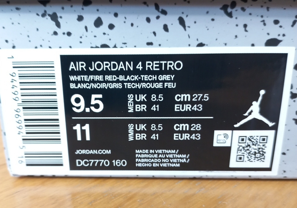 Air Jordan 4 Retro 'Fire Red' (2020) photo 7