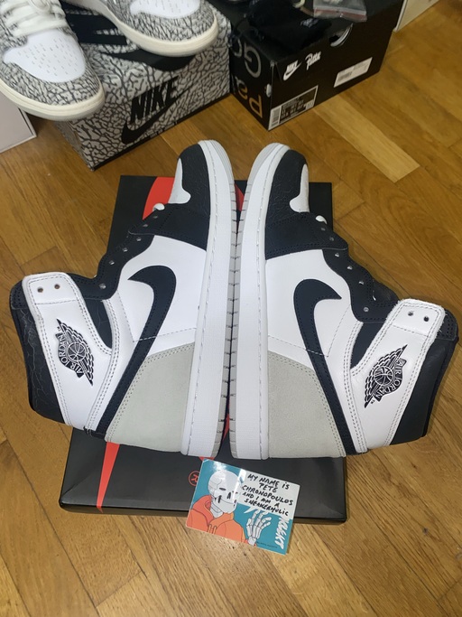 Air Jordan 1 Retro High OG 'Stage Haze' (2022)