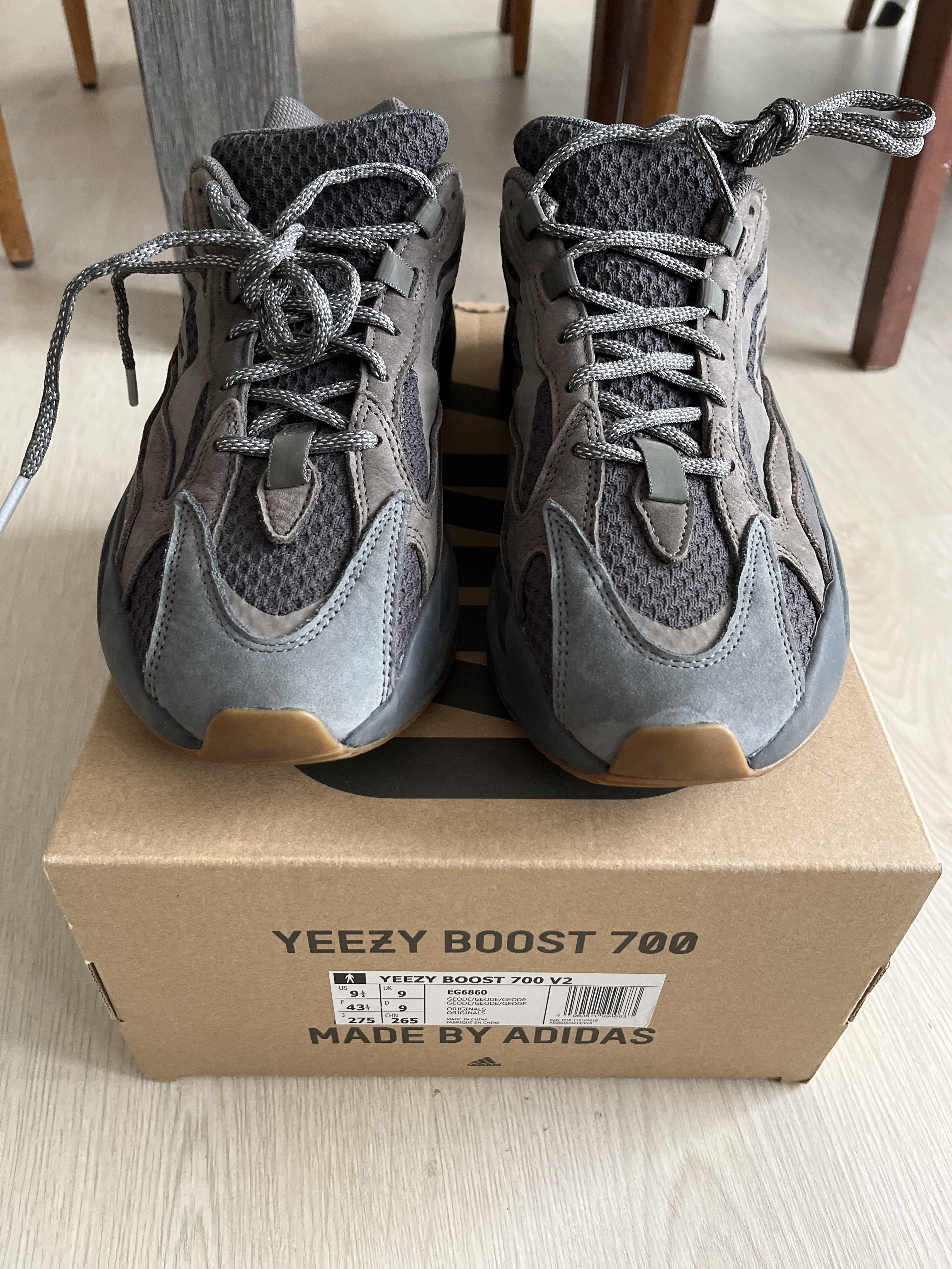 Yeezy Boost 700 V2 'Geode' (2019) photo 7