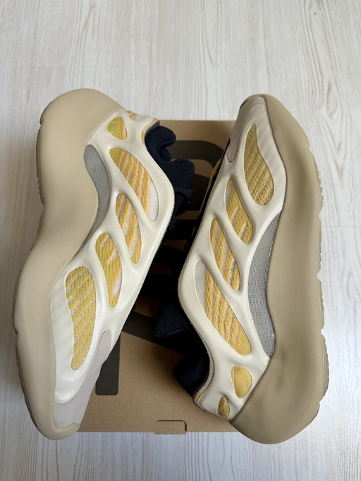 Yeezy 700 V3 'Safflower' (2020)