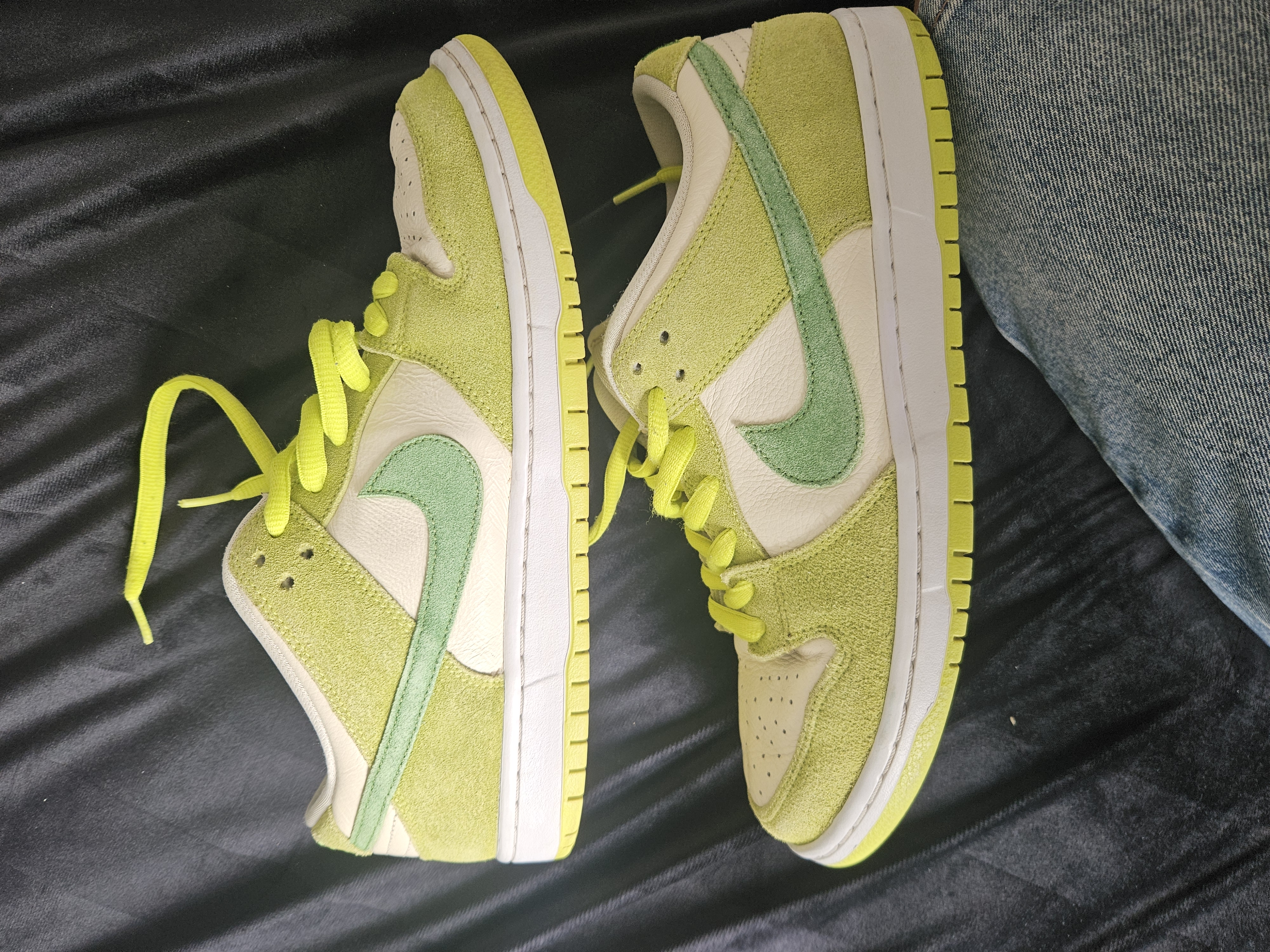 Nike SB Dunk Low 'Green Apple' (2022) photo 1