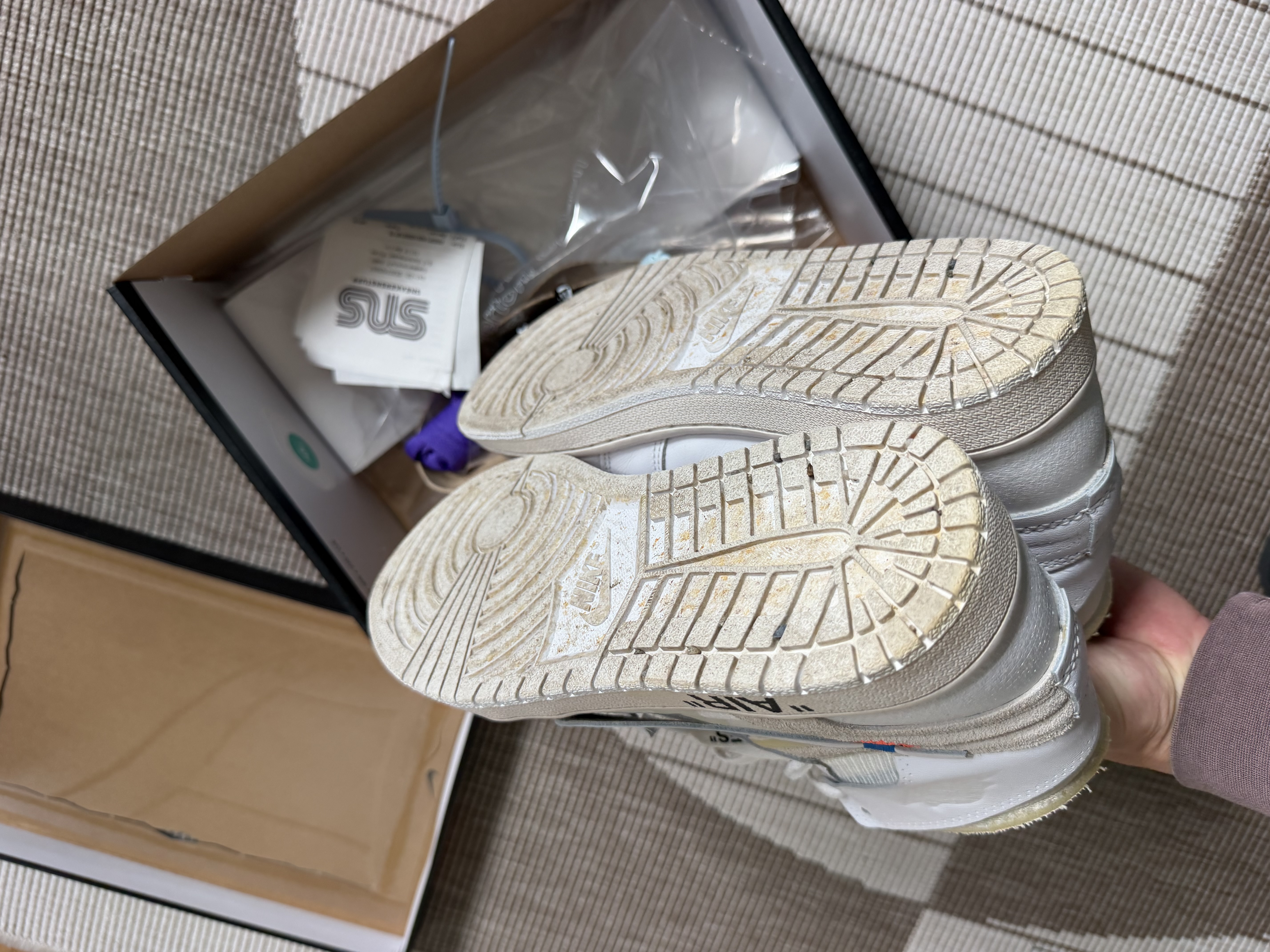 Air Jordan x Off-White 1 Retro High White (2018) photo 4