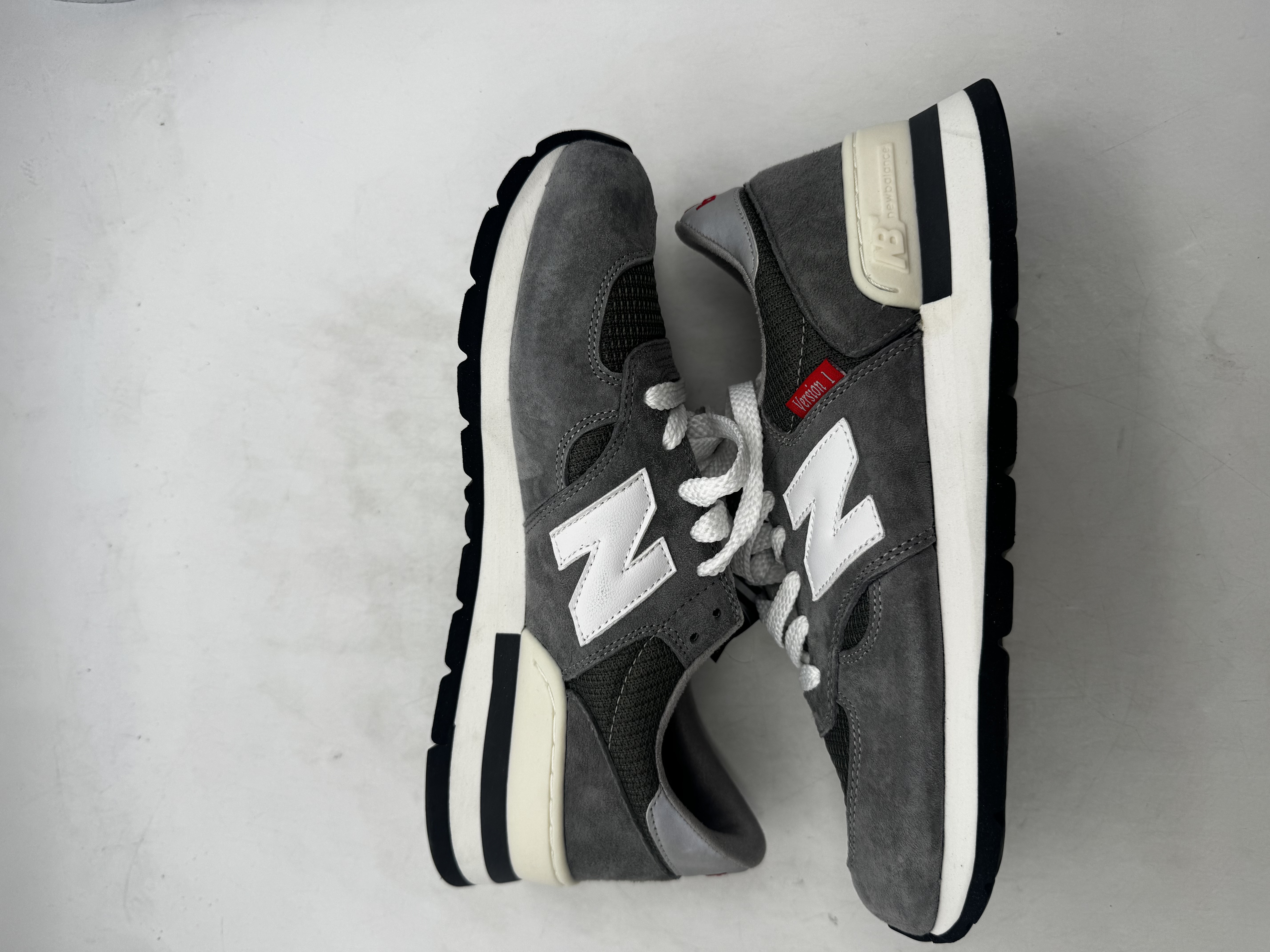 New Balance 990 Version 1 (2021) photo 9