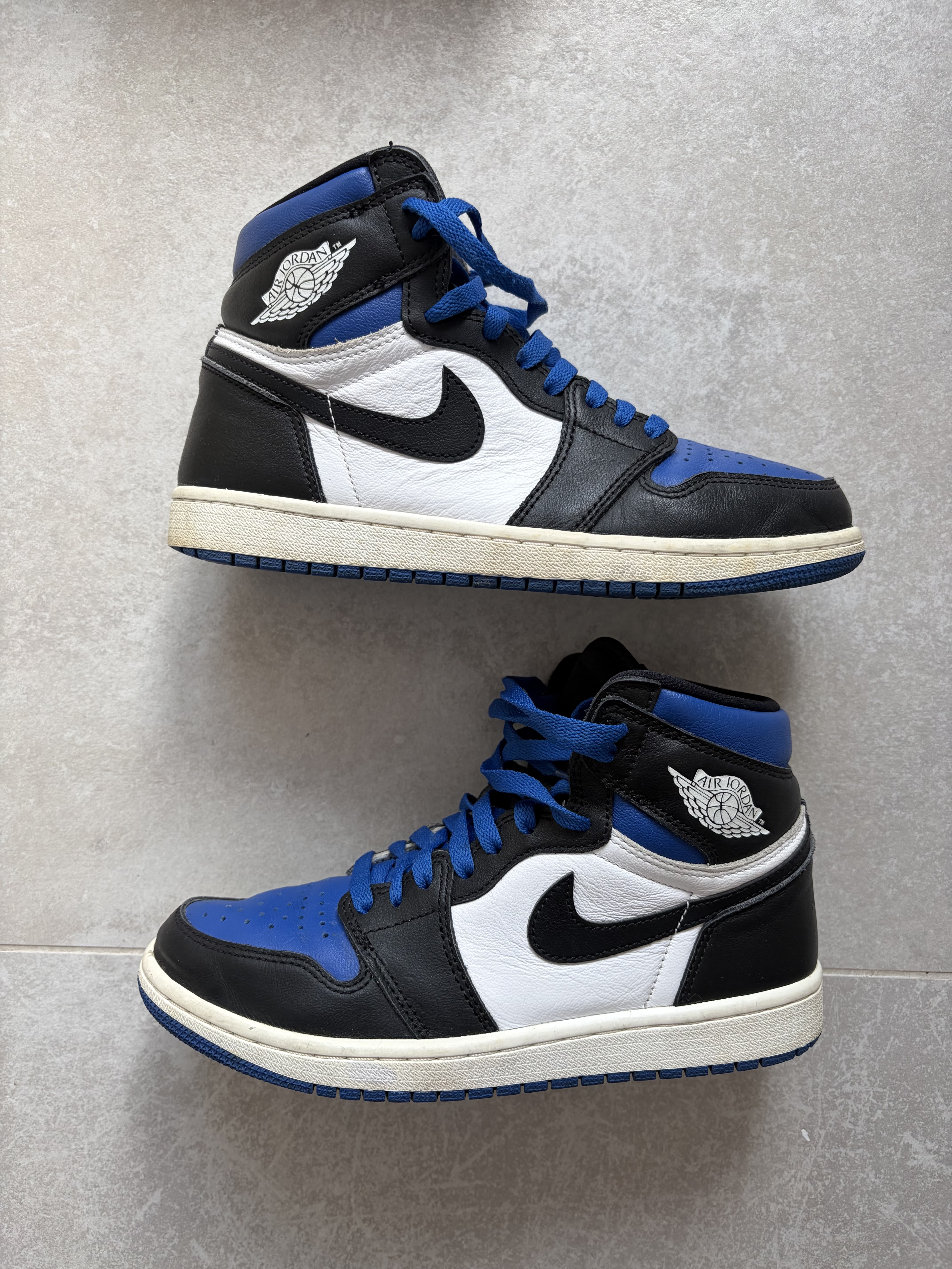 Air Jordan 1 Retro High 'Royal Toe' (2020) photo 2