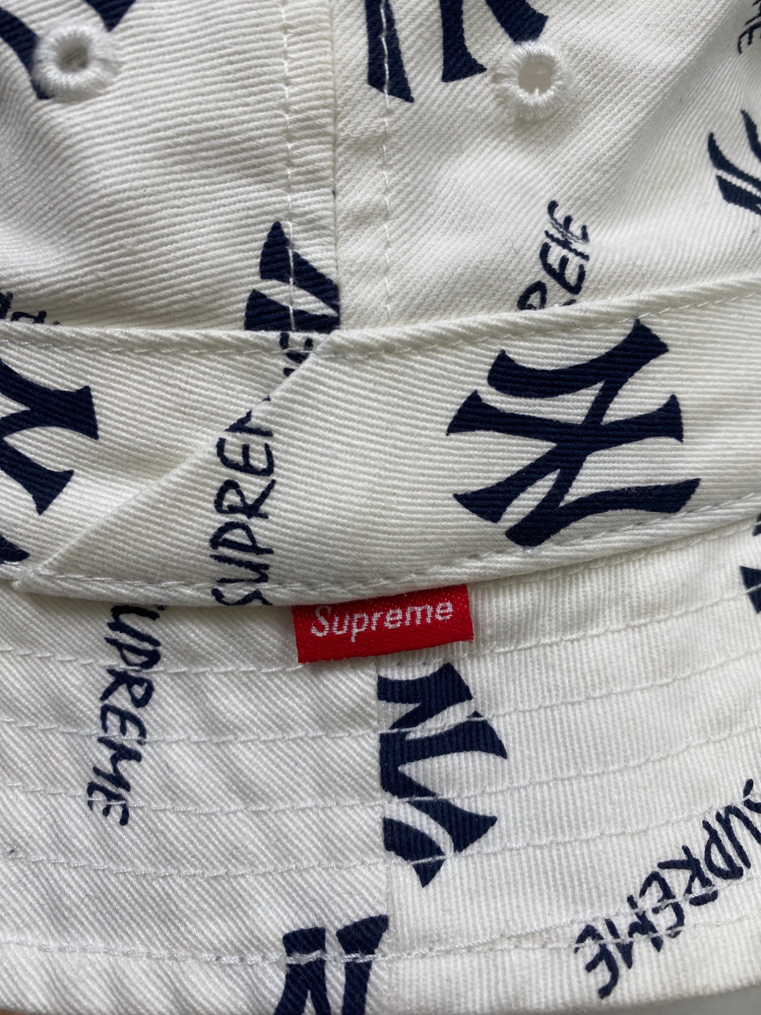 Supreme New York Yankees '47 Brand Crusher photo 5