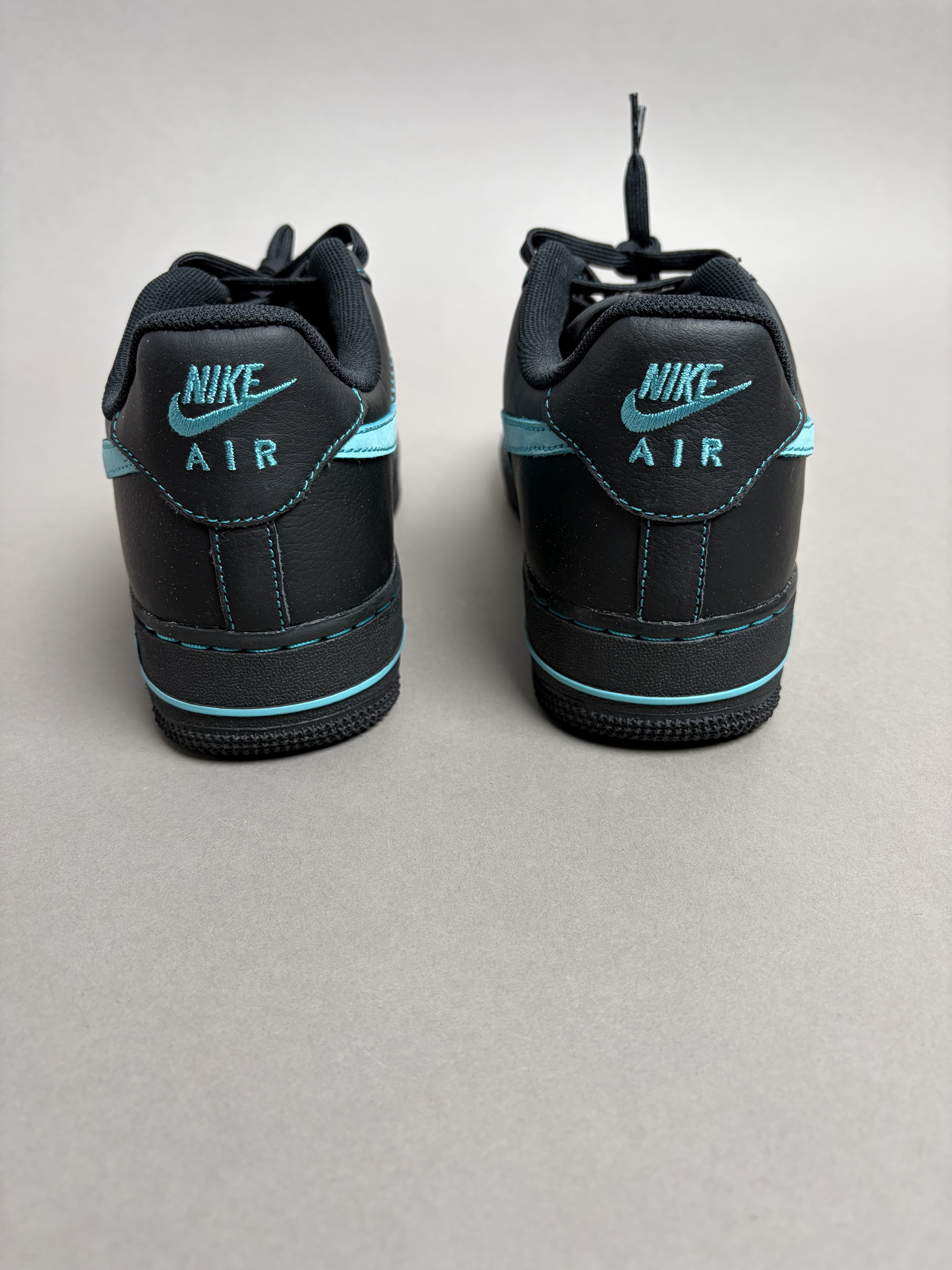 Nike Air Force 1 '07 LV8 'Black & Aurora Green' (2025) photo 4