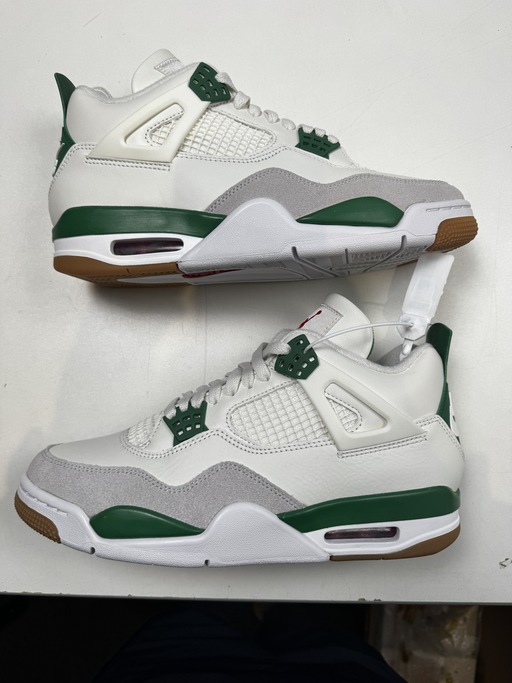 Air Jordan x Nike SB 4 'Pine Green' (2023)