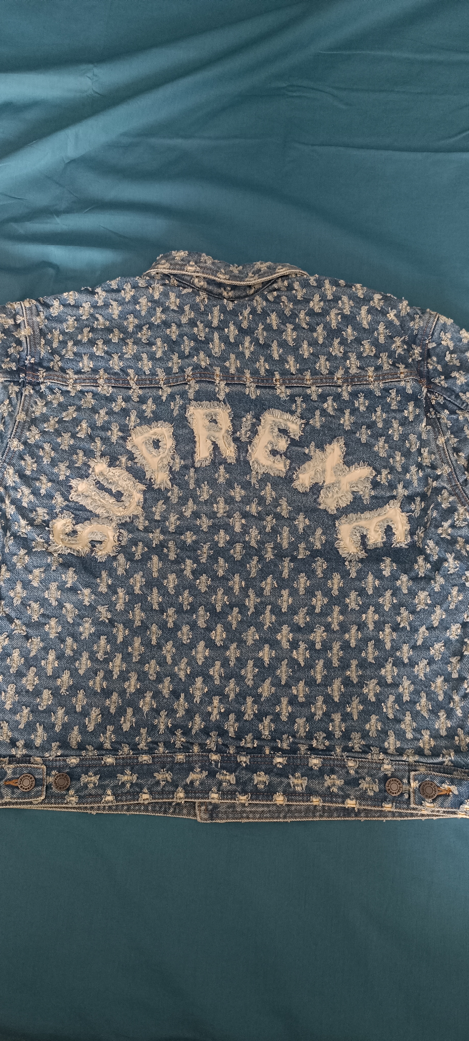 Supreme Hole Punch Denim Trucker Jacket (SS20) photo 2