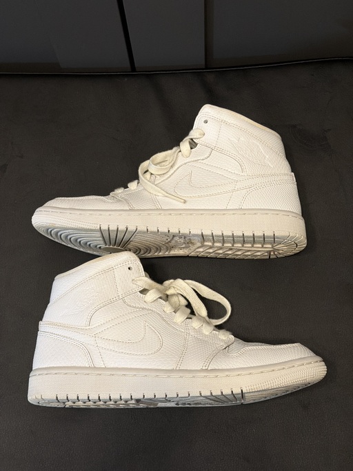 Air Jordan 1 Mid WMNS White Snakeskin (2020)