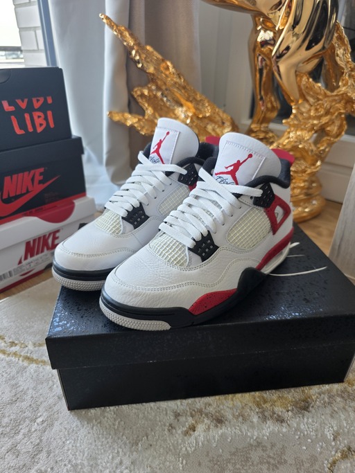 Air Jordan 4 Retro 'Red Cement' (2023)