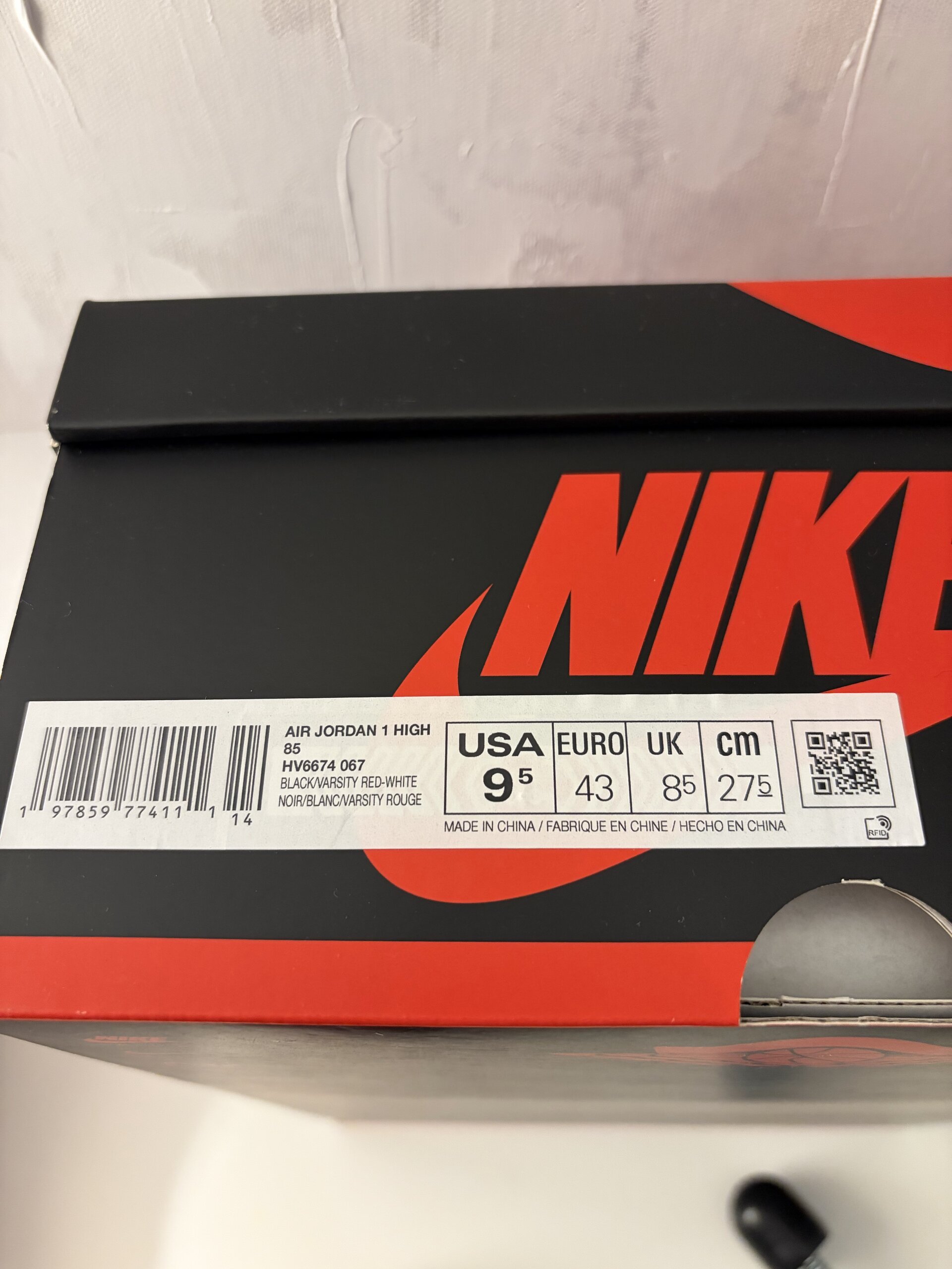 Air Jordan 1 High ’85 'Bred' (2025) photo 7