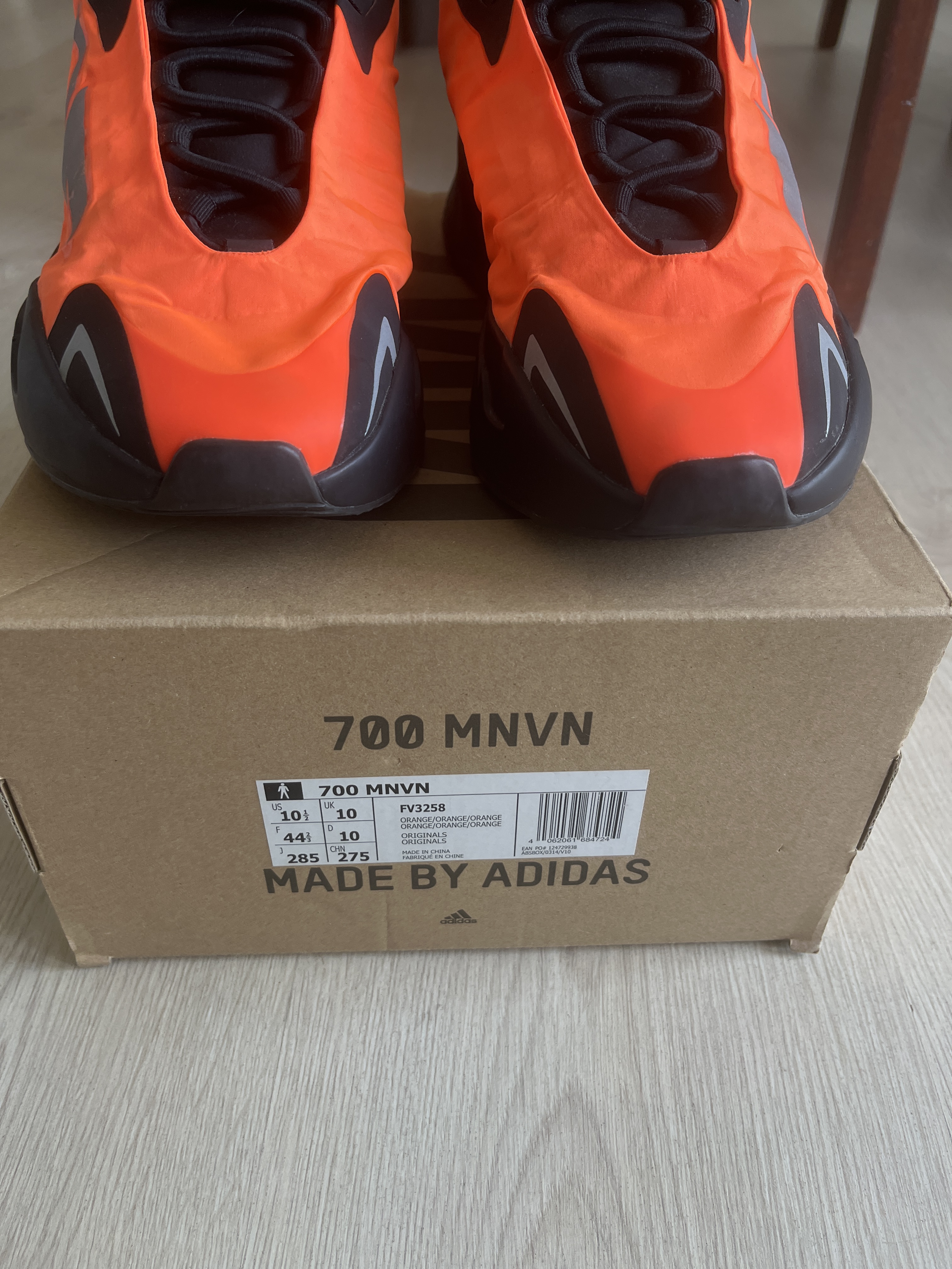 Yeezy Boost 700 MNVN Orange (2020) photo 7