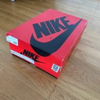 Air Jordan 1 High OG WMNS 'Lucky Green' (2020) photo 7
