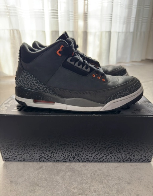 Air Jordan 3 Retro 'Fear' (2023)