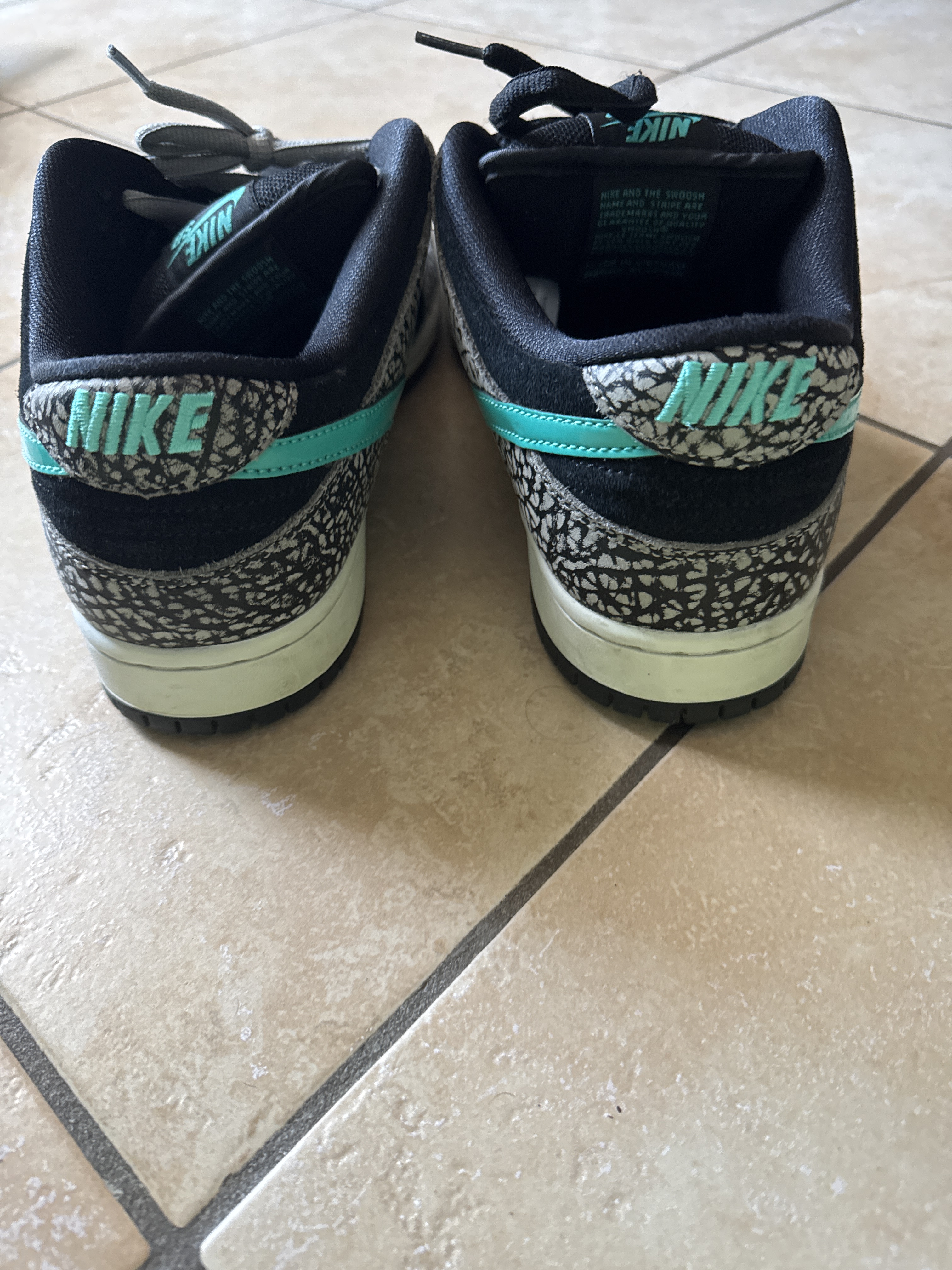 Nike SB x Atmos Dunk Low Pro 'Elephant' (2020) photo 4