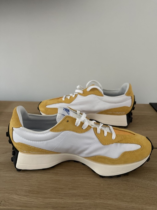 New Balance 327 Yellow (2022)
