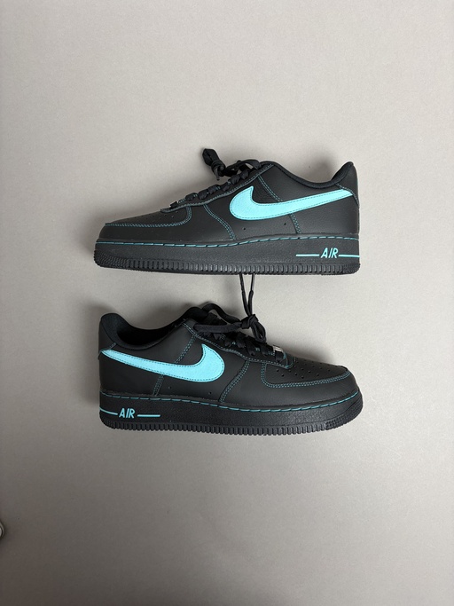 Nike Air Force 1 '07 LV8 'Black & Aurora Green' (2025)