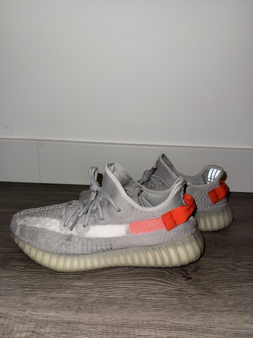 Yeezy Boost 350 V2 'Tail Light' (2020)