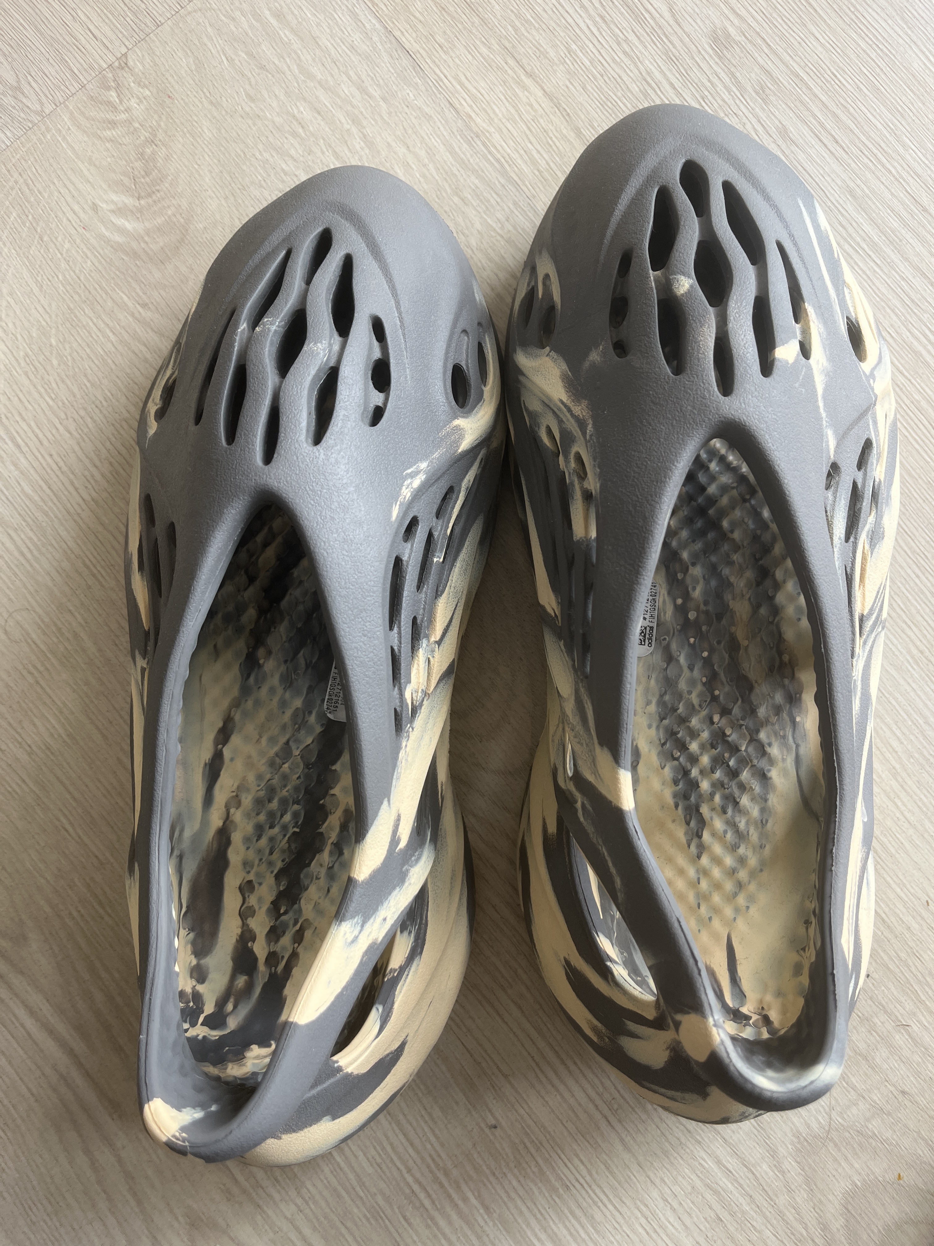 Yeezy Foam Runner MXT 'Moon Grey' (2021) photo 9