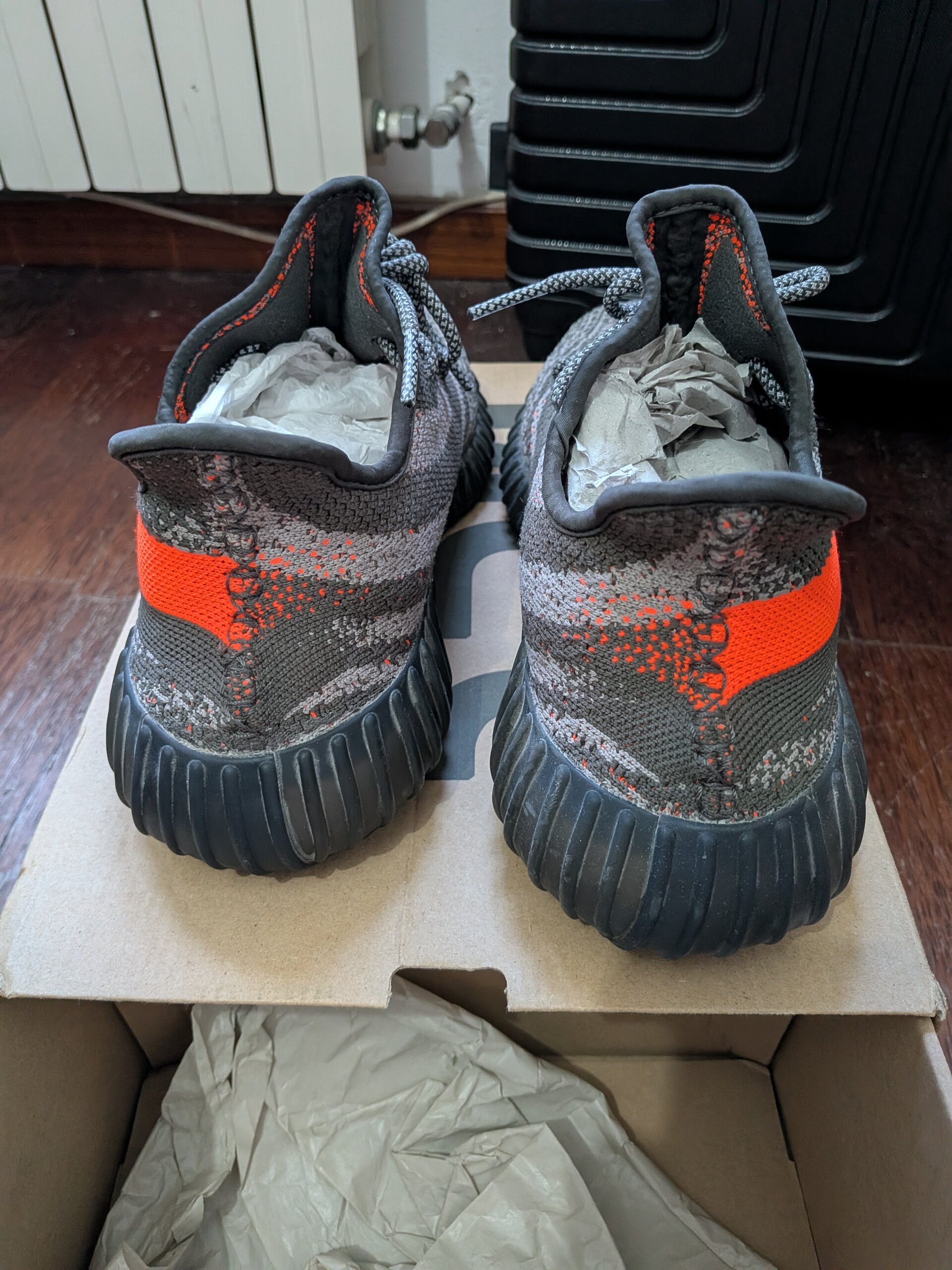Yeezy Boost 350 V2 'Carbon Beluga' photo 3