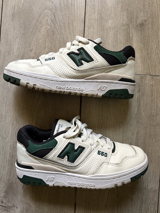 New Balance 550 Sea Salt Pine Green (2023)