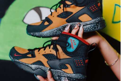 Nike x Olivia Kim Air Mowabb 'No Cover' (2019)