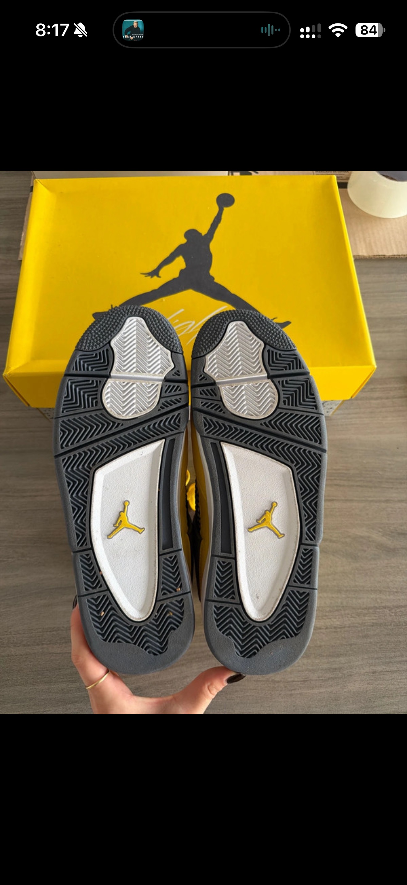 Air Jordan 4 Retro 'Lightning' (2021) photo 5