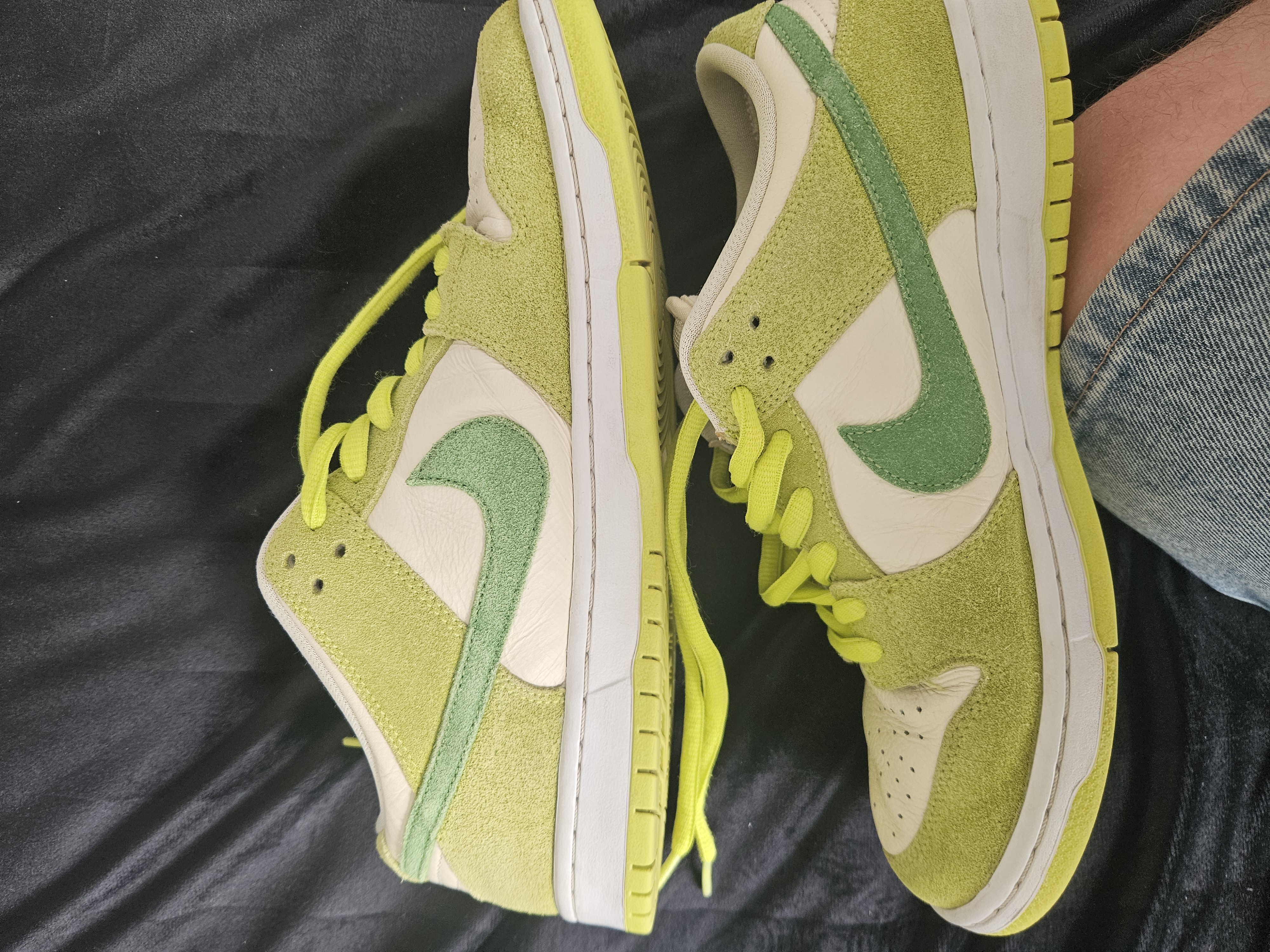 Nike SB Dunk Low 'Green Apple' (2022) photo 2