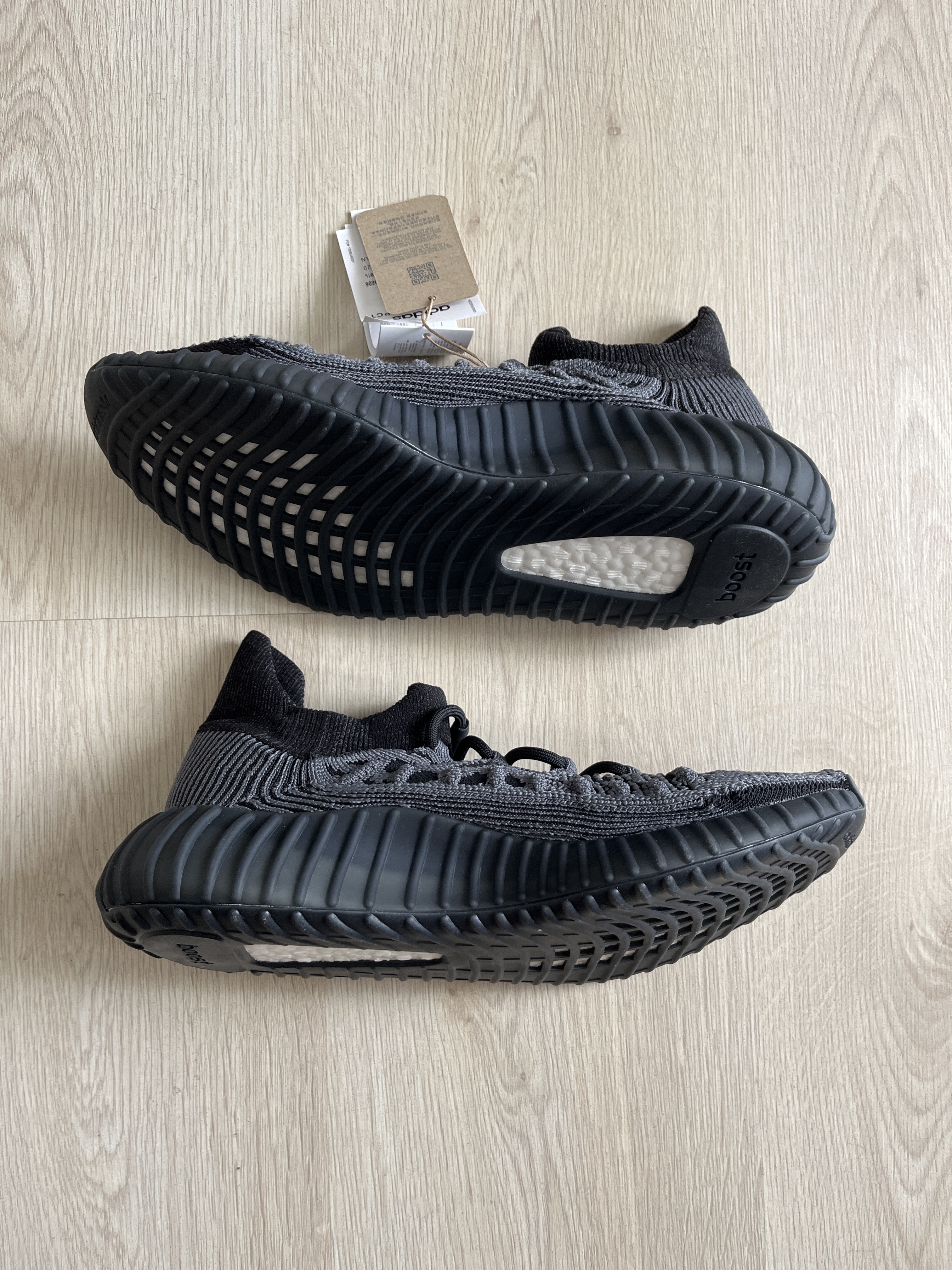 Yeezy Boost 350 V2 CMPCT 'Slate Onyx' photo 2